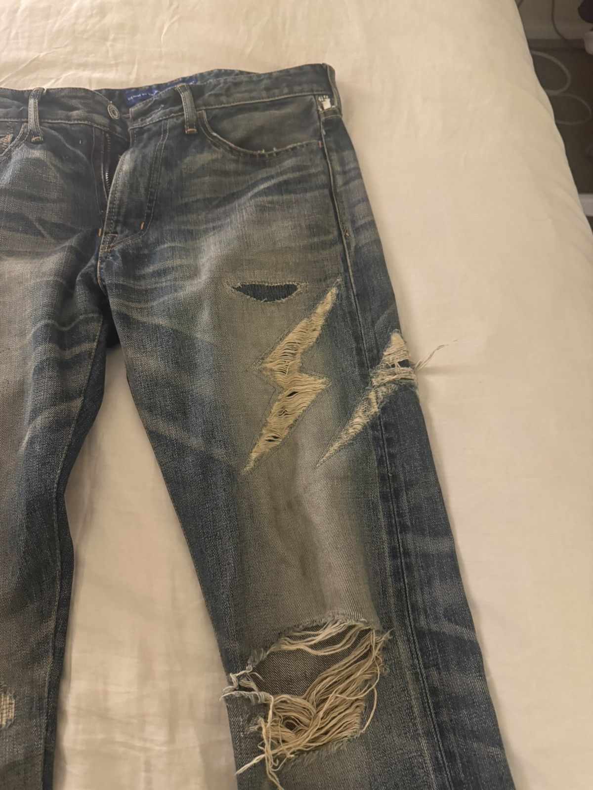 Fragment Design Thunderbolt Fragment Hiroshi Fujiwara Distressed Denim Size US 32 / EU 48 - 4 Thumbnail