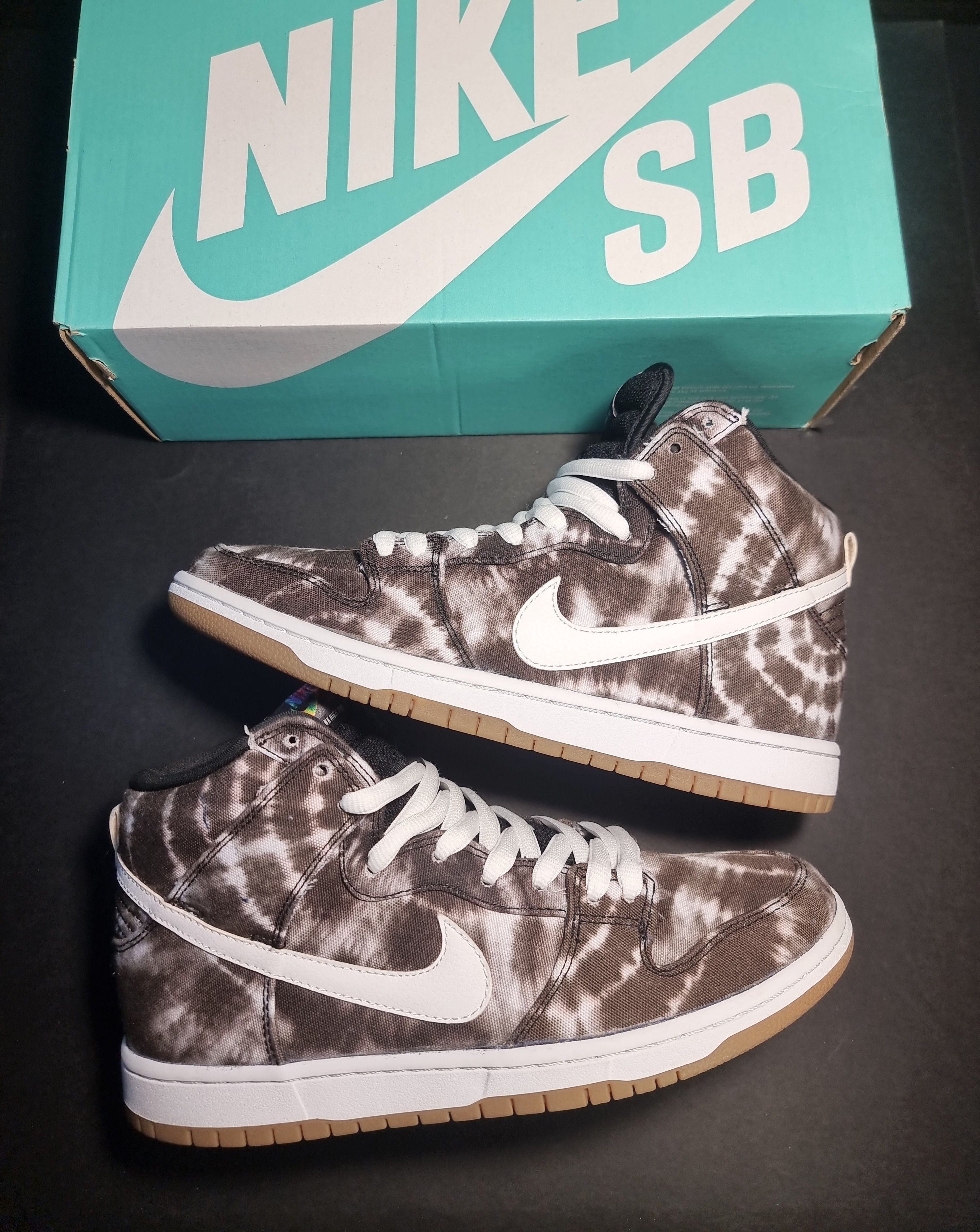 Nike SB Nike SB Dunk High Tie Dye Black Size US 9.5 / EU 42-43 - 1 Thumbnail