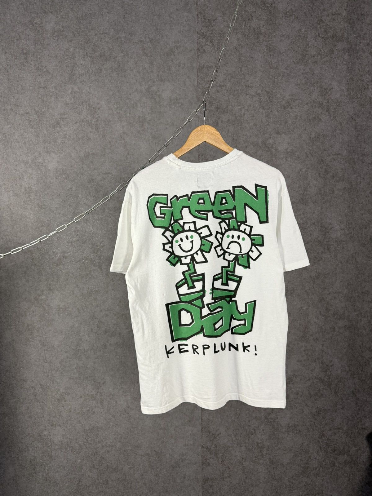 Band Tees Green Day rock band tee Size US M / EU 48-50 / 2 - 1 Thumbnail