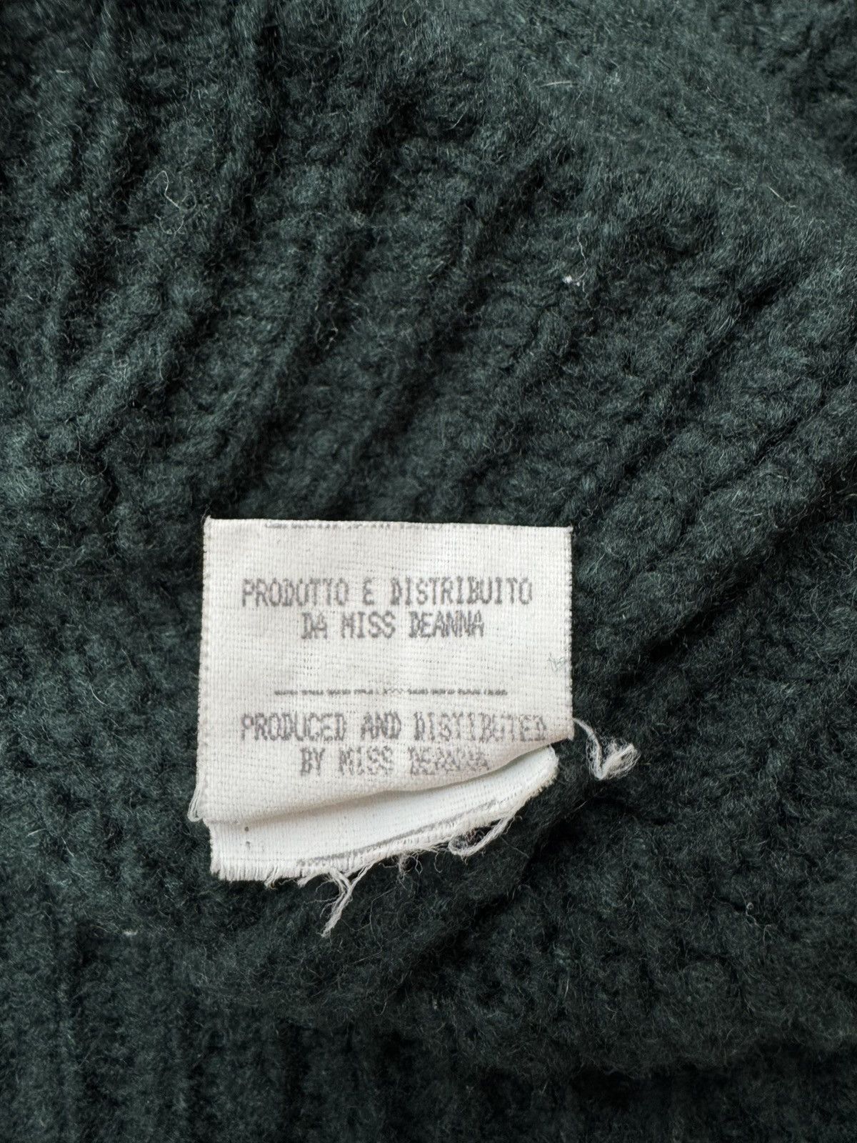 Maison Margiela Maison Martin Margiela AW98 Slits Armholes Flat Knitted Top Size S / US 4 / IT 40 - 7 Thumbnail