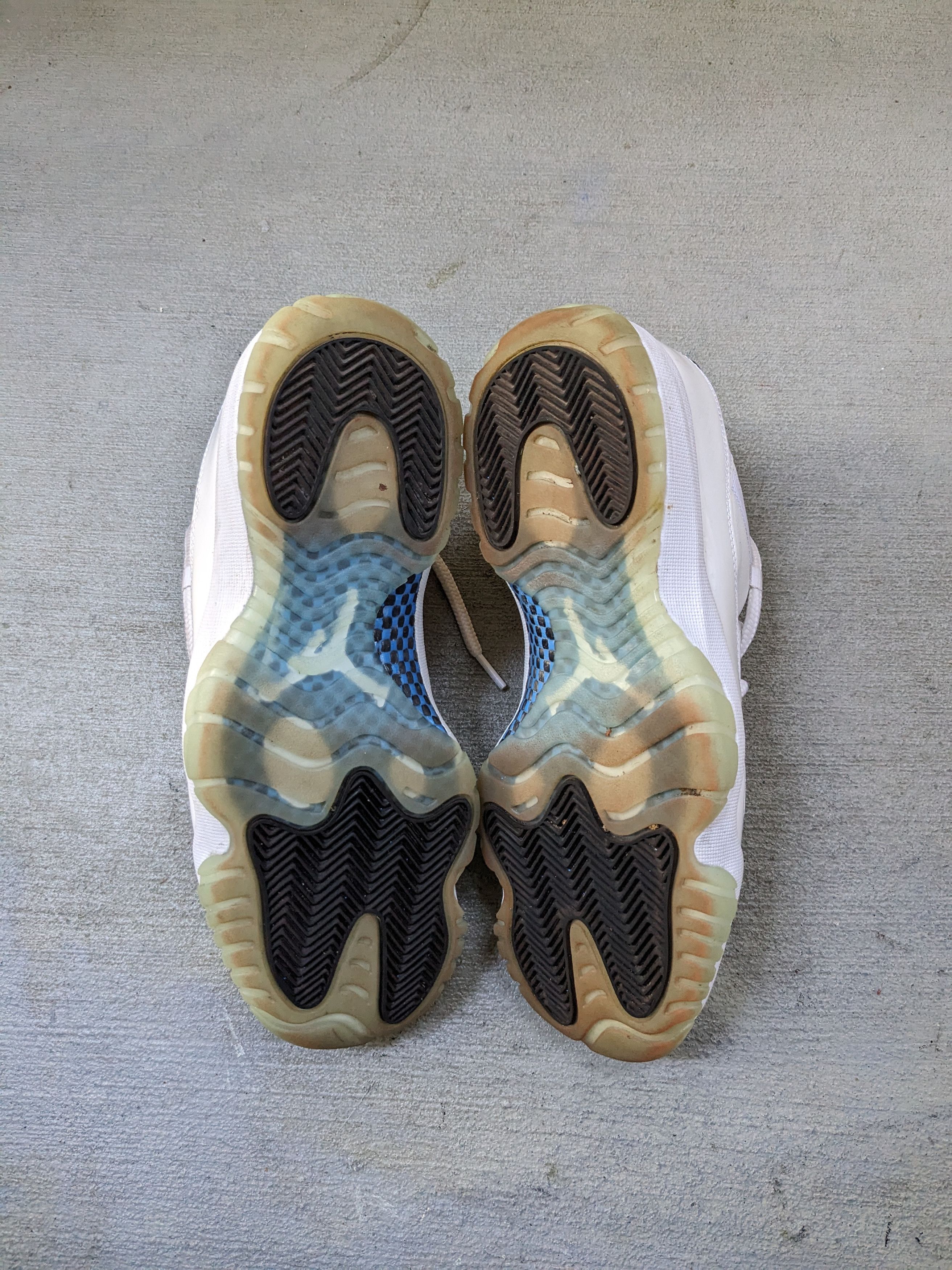 Jordan Brand × Nike Nike Air Jordan 11 Retro Legend Blue Low White AV2187-117 Size US 9.5 / EU 42-43 - 13 Thumbnail