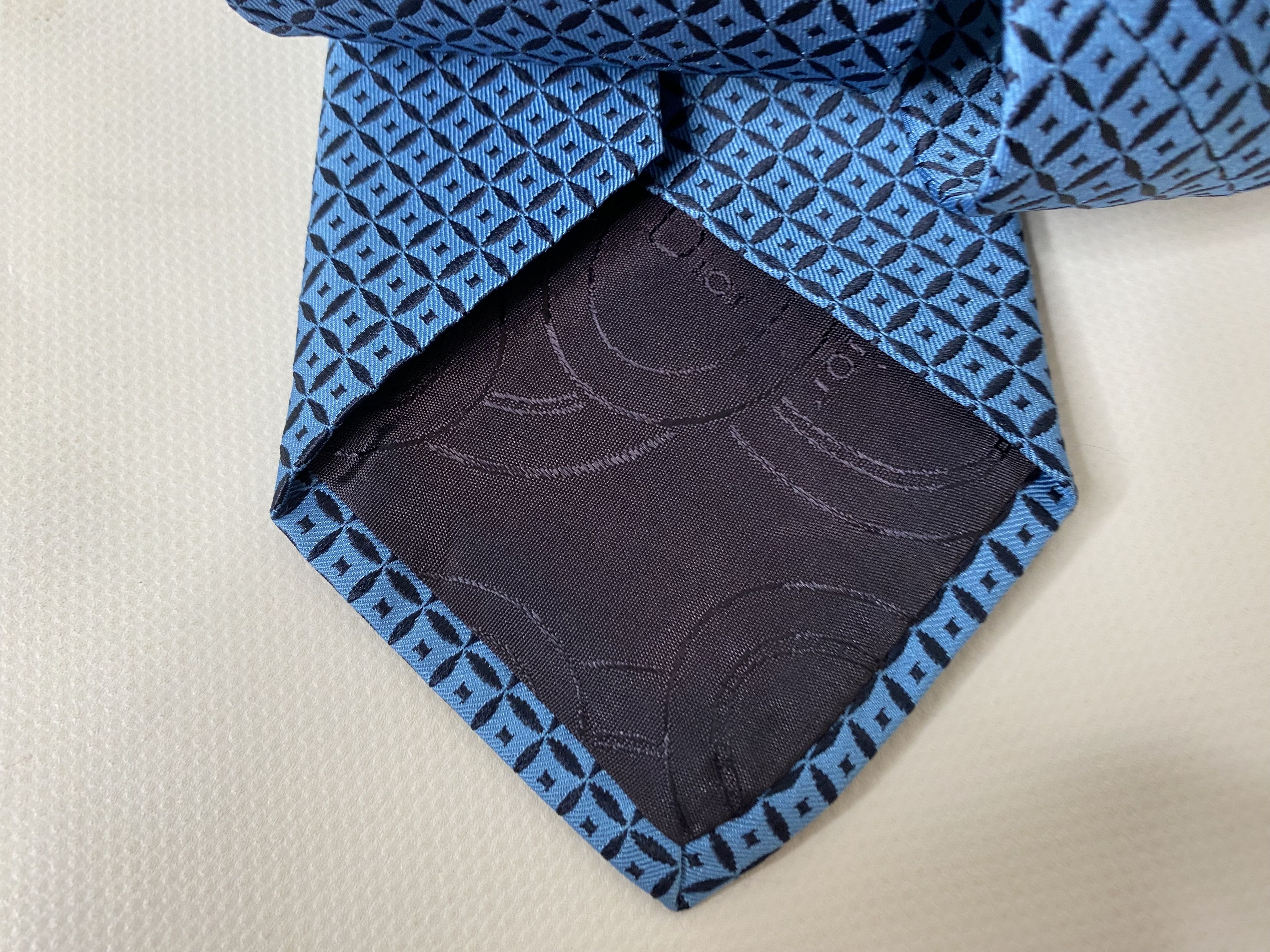 Christian Dior Monsieur CHRISTIAN DIOR BLUE GEOMETRIC SILK TIE 100% SILK LUXURY TIE Size ONE SIZE - 3 Thumbnail
