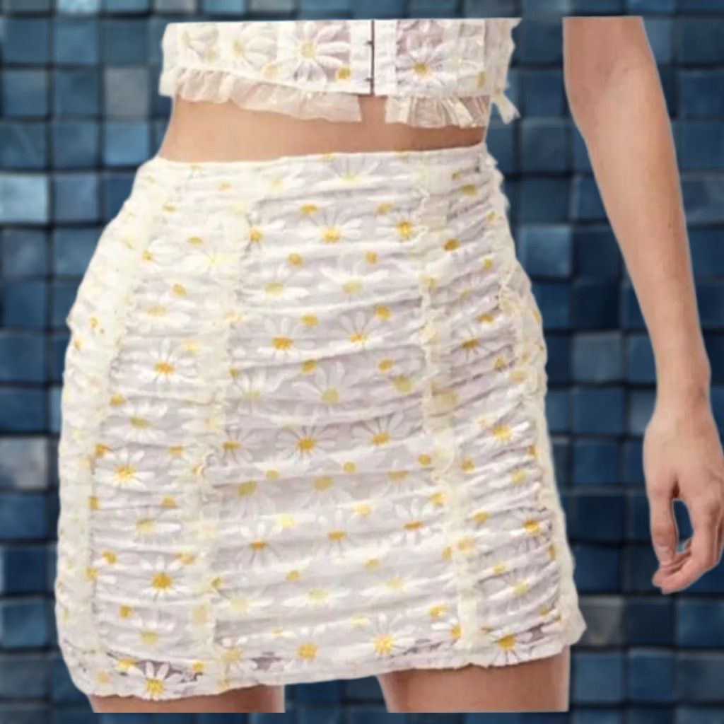 For Love & Lemons For Love & Lemons Skirt Women L Yellow Mini Daisy TULLE Short Retro 90s? Size 36" / US 14 / IT 50 - 1 Thumbnail