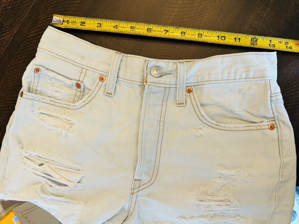 Levi's Levi’s 501 Distressed Women’s Light Wash Button Fly-Size 26 Size 26" / US 2 / IT 38 - 2 Thumbnail