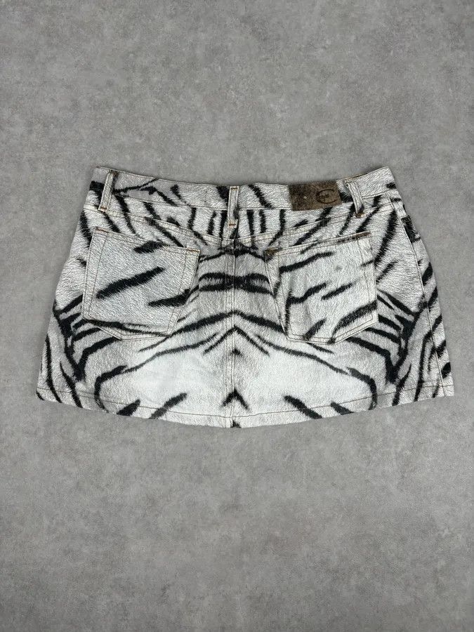 Just Cavalli SS2002 Cavalli White & Black Savage Zebra Skirt Size 29" - 7 Thumbnail
