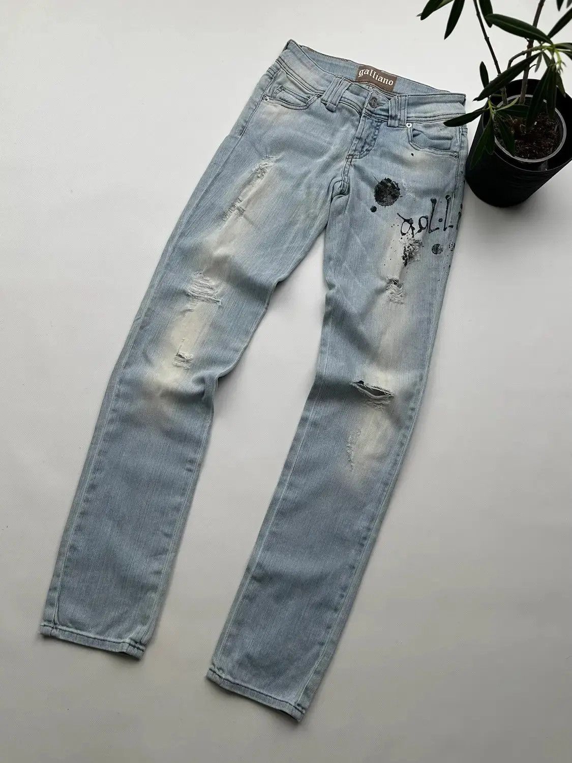 John Galliano Galliano Printed Faded Jeans (249) Size 26" / US 2 / IT 38 - 1 Thumbnail