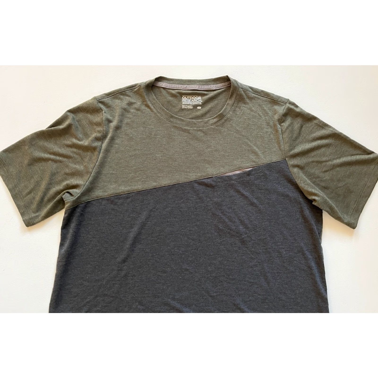 Outdoor Research Outdoor Research Men's Clearwater Short Sleeve Tee V064 Sz L Shirt Adult Large Multicolor Pockets Lightweight Lyocell Polyester Outdoor 2020s Mens Size US 33 - 4 Thumbnail