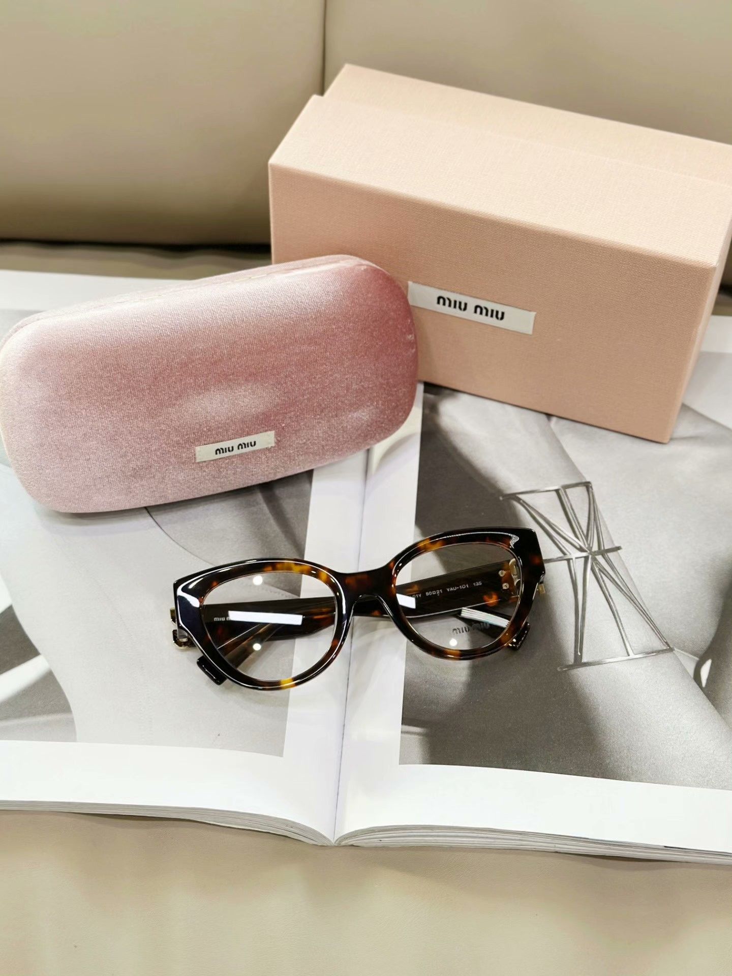 Miu Miu MIUMIU Tortoiseshell Cat-Eye Plain Glasses Size ONE SIZE - 1 Thumbnail