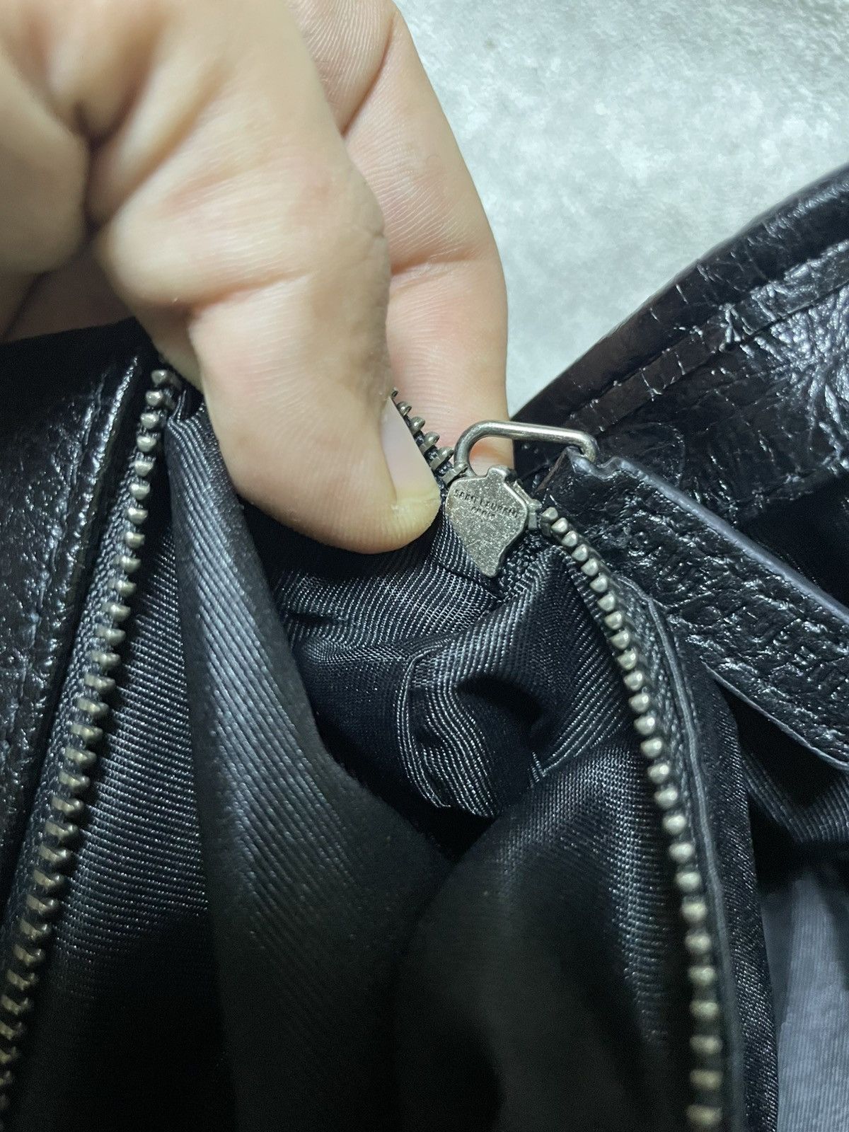 Yves Saint Laurent Rare 2000’s Saint Laurent Paris Niki Crinkle Shoulder Bag Size ONE SIZE - 25 Thumbnail