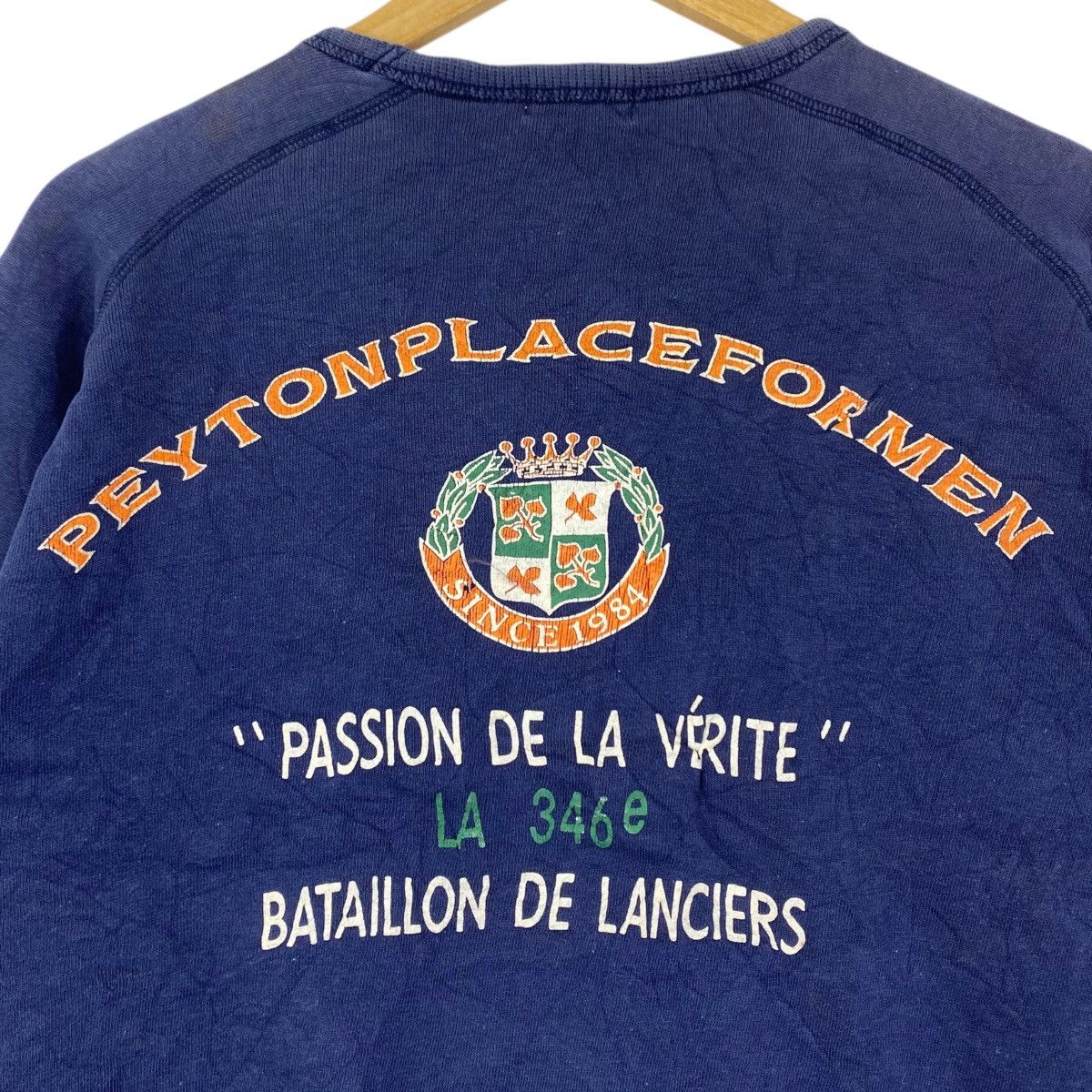 Vintage PEYTON PLACE For Men Bataillon De Lanciers Logo Print Blue Size US XL / EU 56 / 4 - 4 Thumbnail