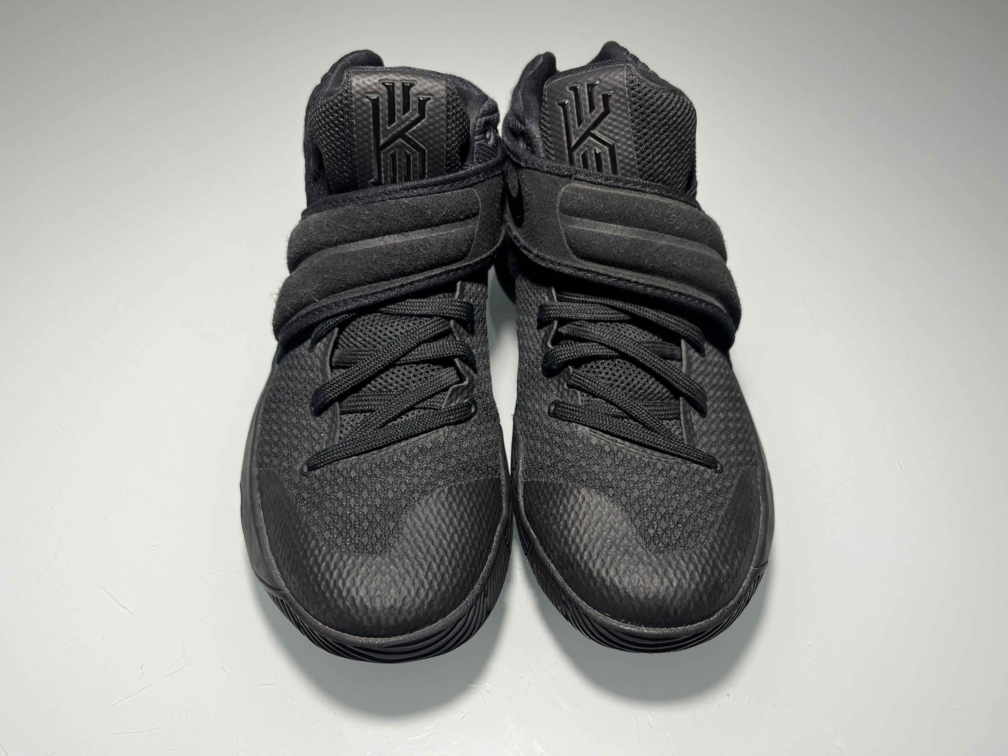 Nike Kyrie 2 Triple Black Size US 7.5 / EU 40-41 - 4 Thumbnail