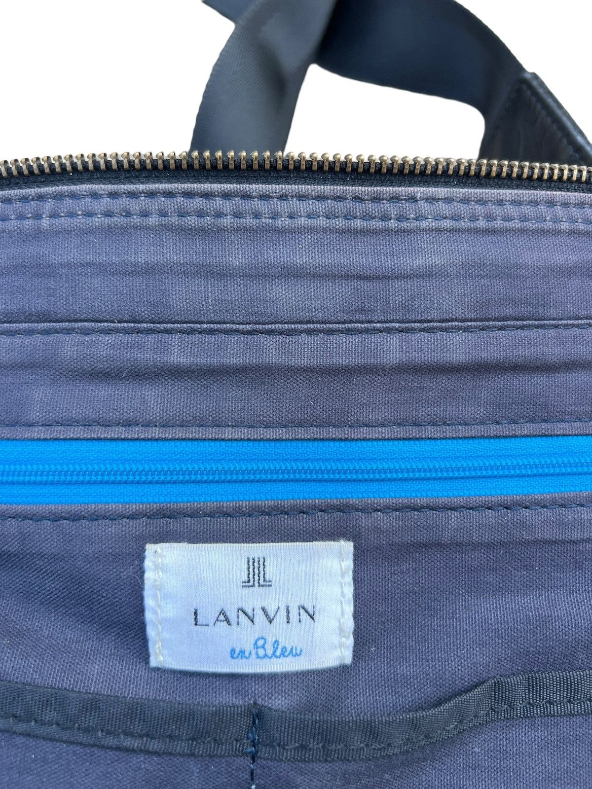 Lanvin Lanvin en bleu Distressed Hybrid Leather Bag Size ONE SIZE - 17 Thumbnail