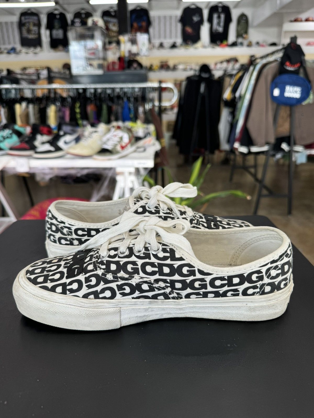 Comme des Garcons × Vans CDG Comme Des Garçons x Vans Authentic Sz. 5.5M / 7W Size US 5.5 / EU 38 - 3 Thumbnail