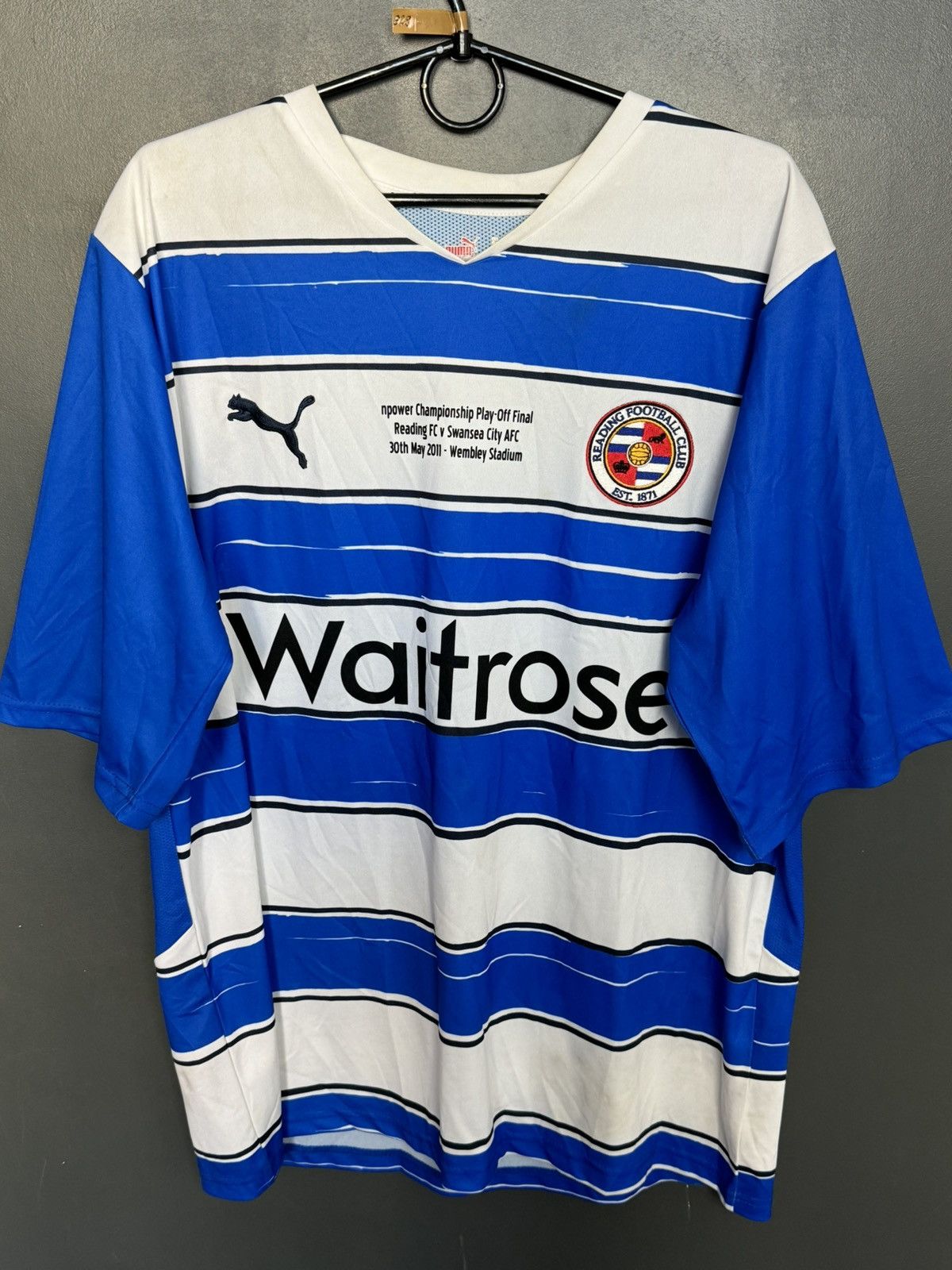 Puma Reading 10/11 Home Football Jersey Size US XL / EU 56 / 4 - 1 Thumbnail