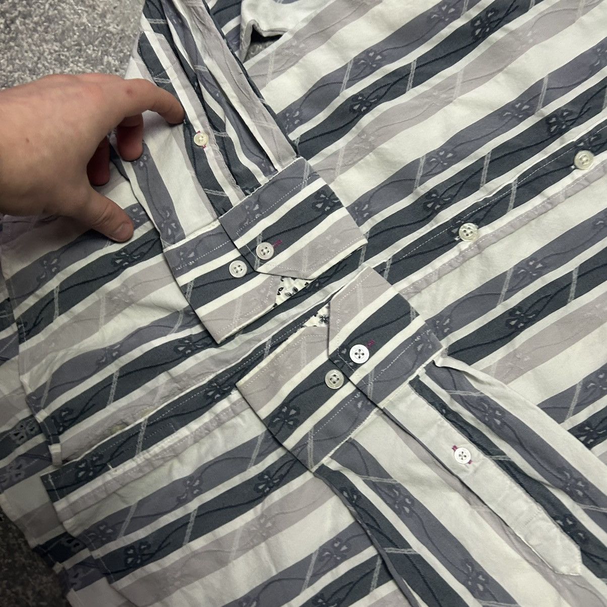 Paul Smith Designer Paul Smith Graphic button streetwear shirt size M Size US M / EU 48-50 / 2 - 7 Thumbnail