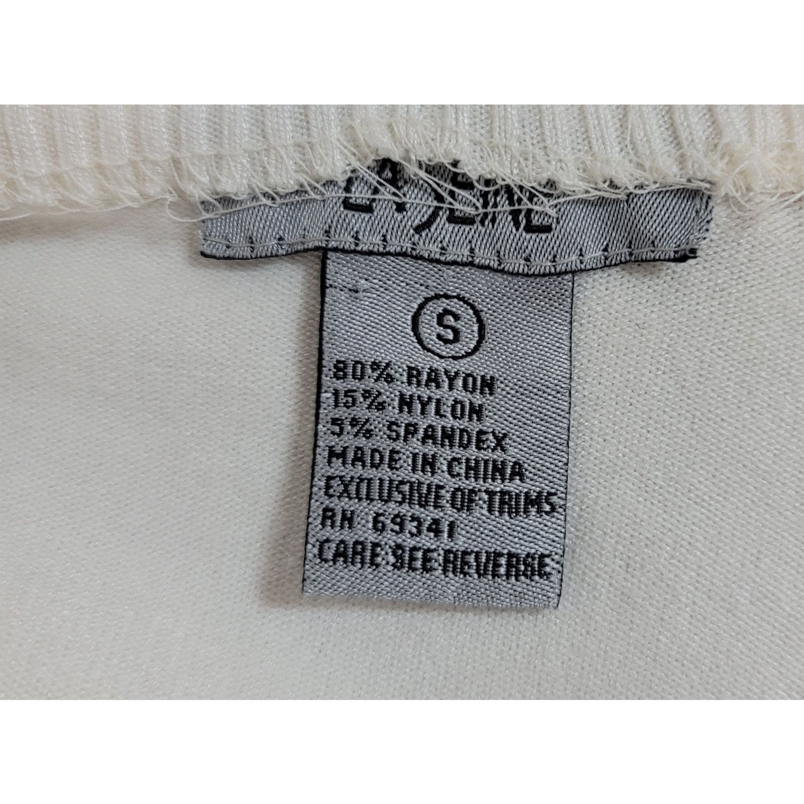 Other Laseine Cream Soft Stitched Flowers On Bodice Sweater Small Size S / US 4 / IT 40 - 4 Thumbnail