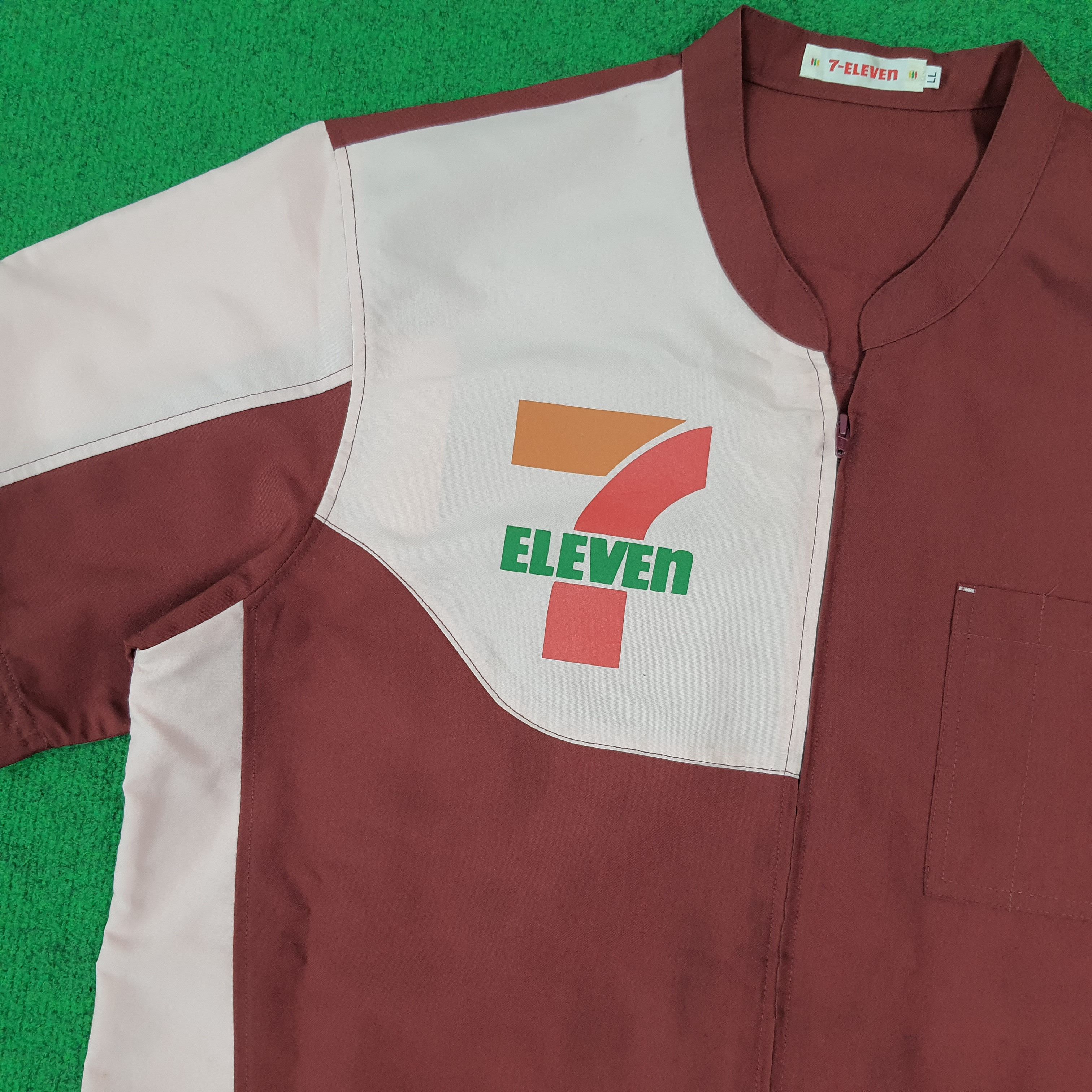 Japanese Brand Vintage 7 Eleven Japan Staff Uniform Jacket C276N76 Size US L / EU 52-54 / 3 - 2 Thumbnail