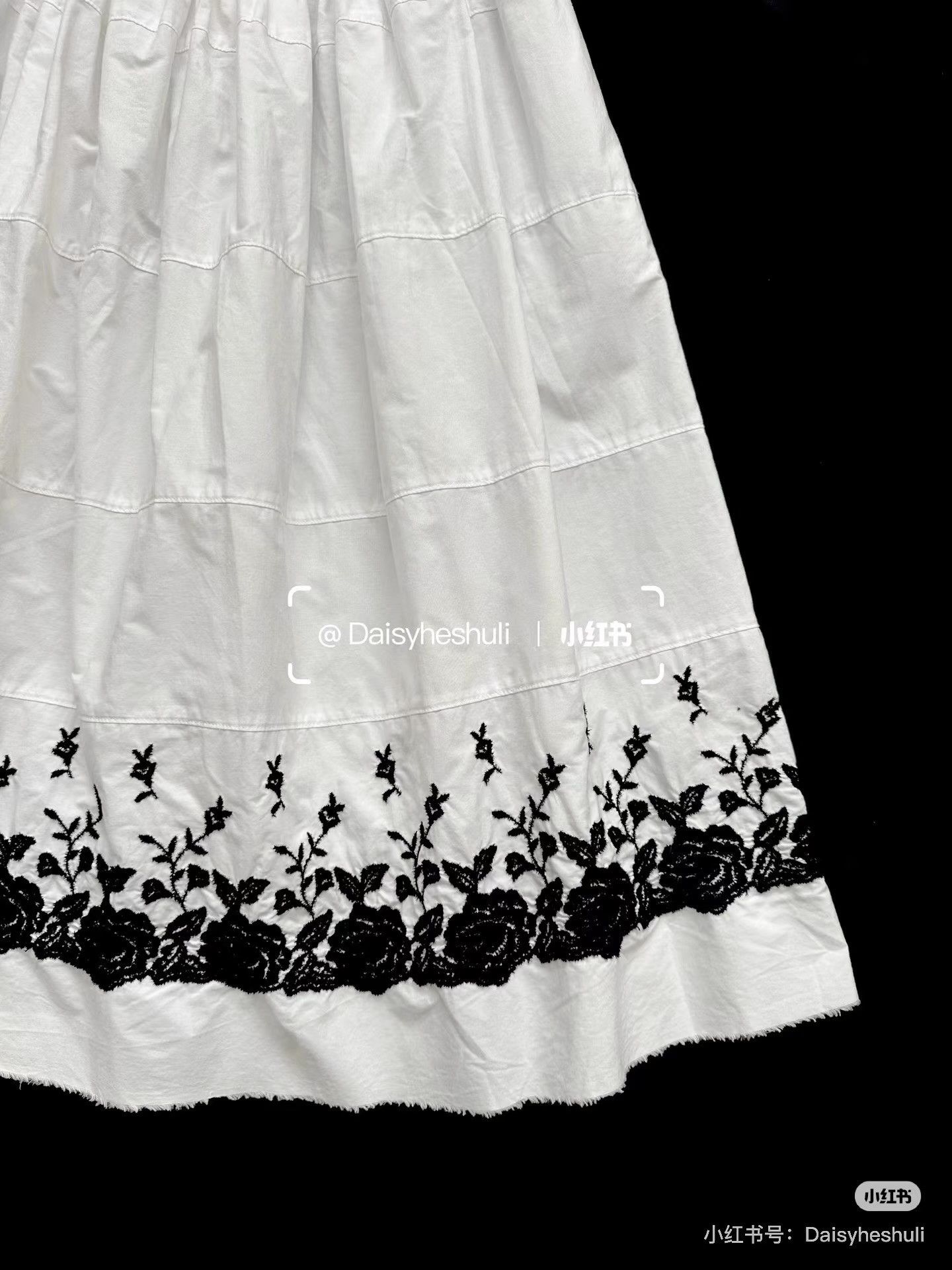 Comme des Garcons Comme des Garçons Tricot Rose Embroidered Short-Sleeve。Ｑ24 Size M / US 6-8 / IT 42-44 - 3 Thumbnail