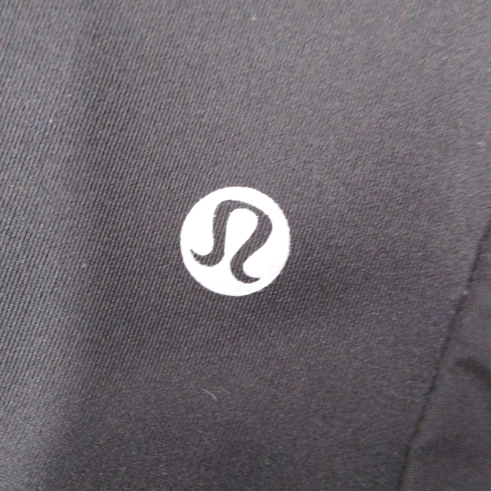 Lululemon Lululemon Athletica Vest Women Black Down Quilted Zip Insulated Reflective Logo Size 8 Varsity Running Vest (8) Size M / US 6-8 / IT 42-44 - 2 Thumbnail