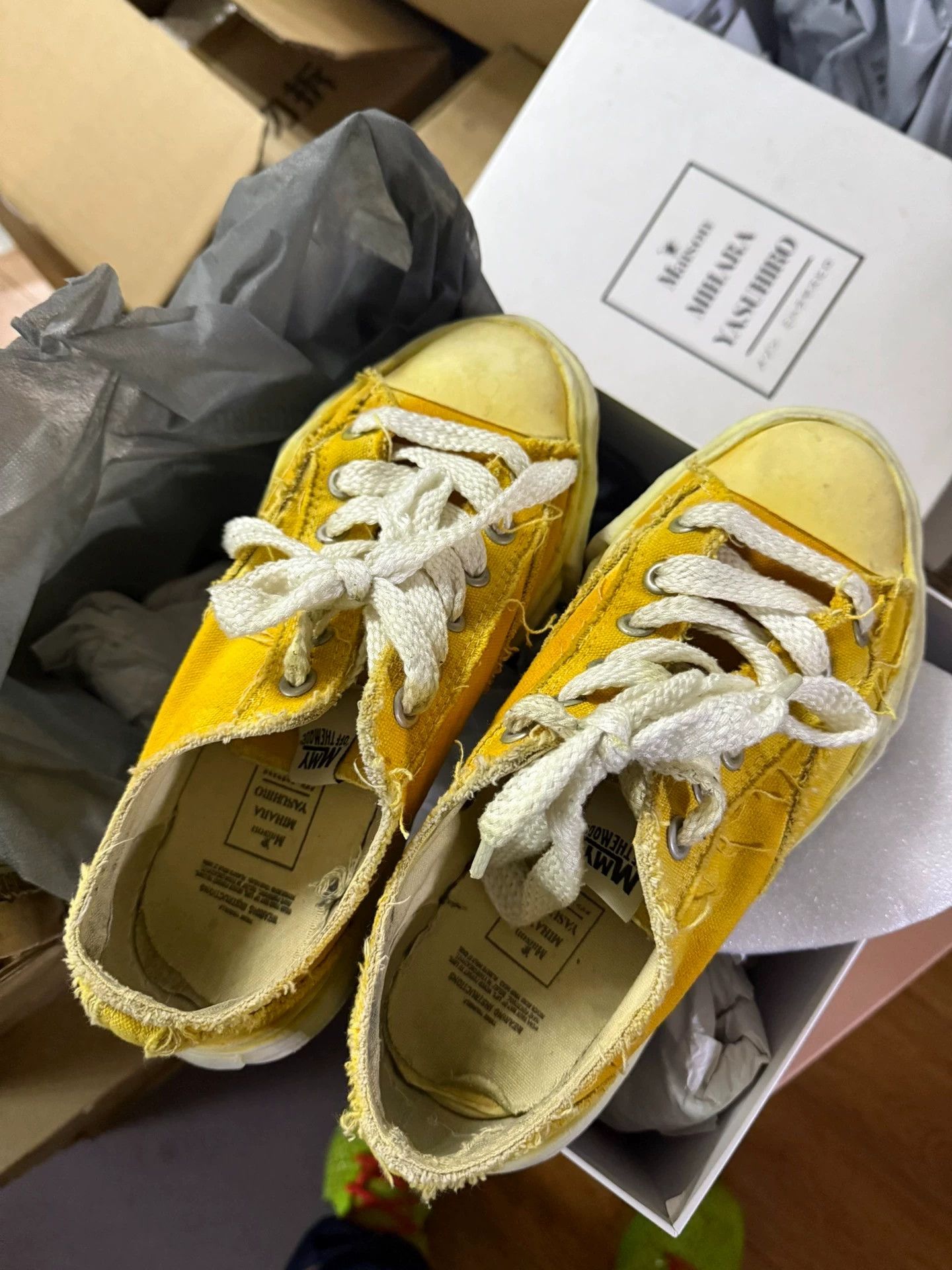 Maison MIHARA YASUHIRO Mihara Yasuhiro Yellow Melting Low Top 41 (OG Box) Size US 8 / EU 41 - 1 Thumbnail