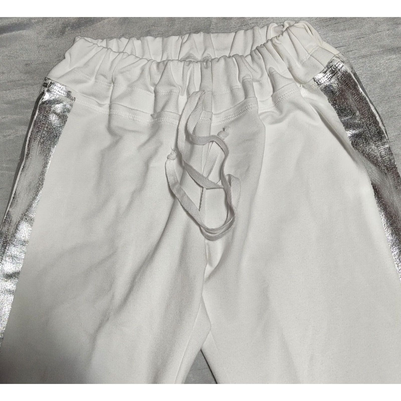Vintage VINTAGE Hippie BeachBum Womens XS White + Silver Stripe Cropped Sweatpants MADE IN USA Size 26" / US 2 / IT 38 - 4 Thumbnail