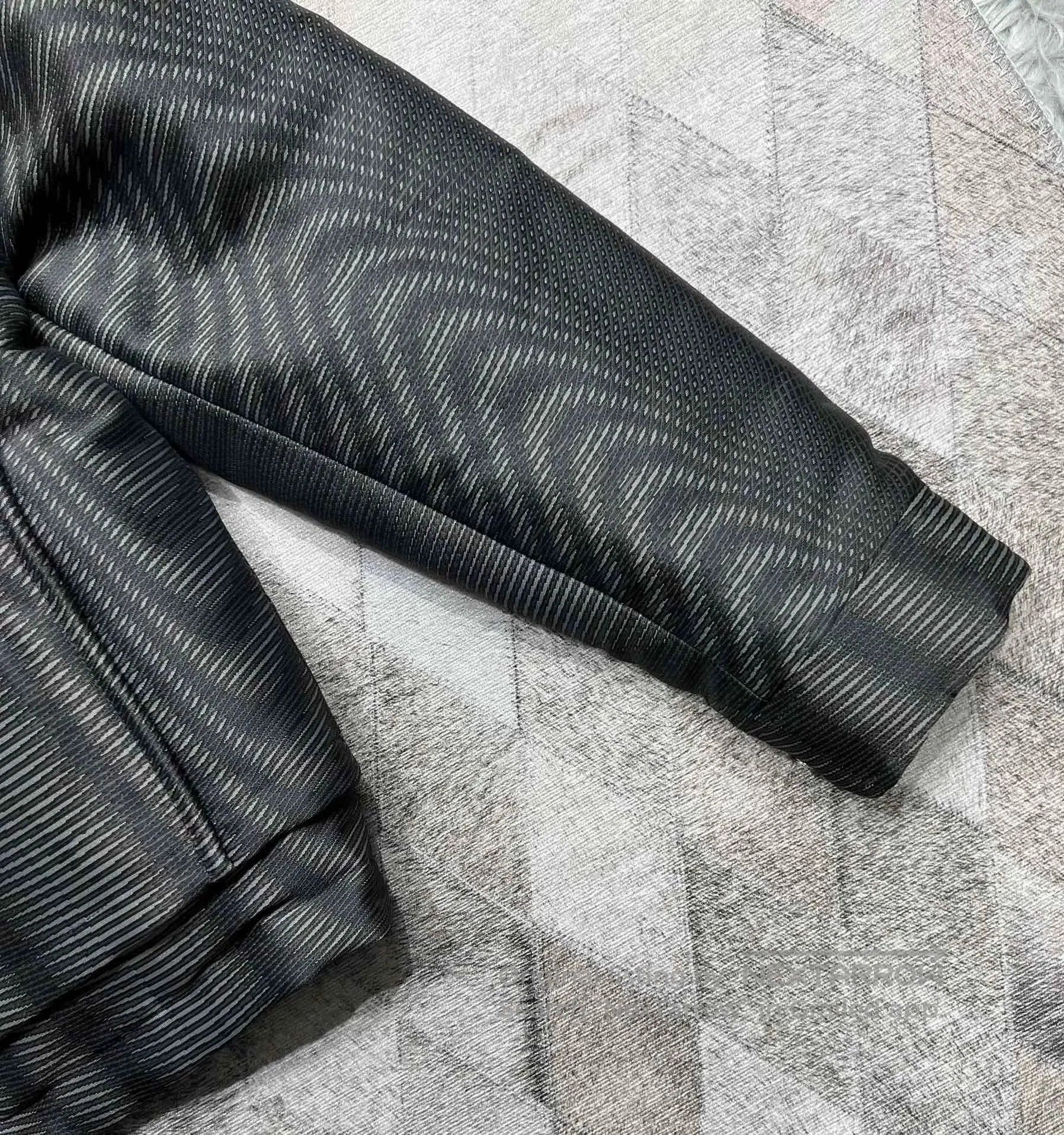 Ermenegildo Zegna Ermenegildo Zegna Couture Heavy Jacket. Size US L / EU 52-54 / 3 - 2 Thumbnail