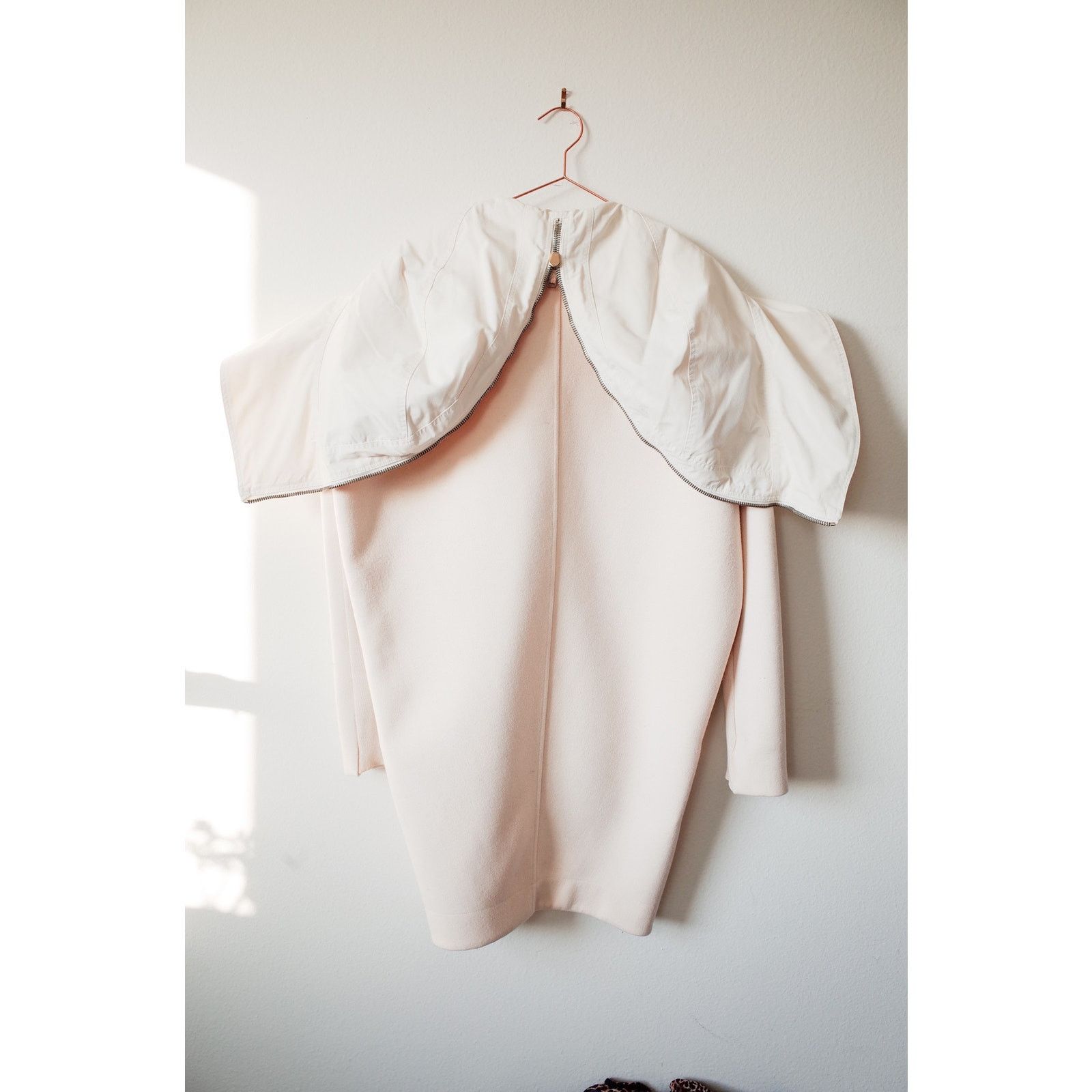 Rick Owens Rick Owens Cocoon Virgin Wool & Silk Coat in Milk US 6 IT 40 Size M / US 6-8 / IT 42-44 - 3 Thumbnail