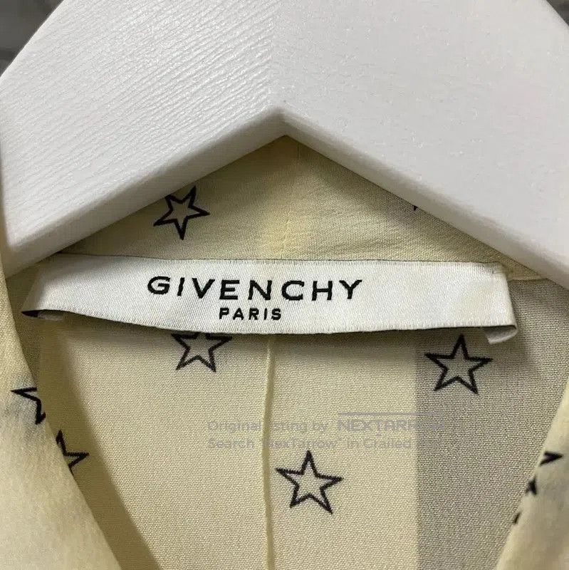 Givenchy Givenchy Beige Star Print Blouse with Bow . Size XXS / US 00 / IT 34 - 4 Thumbnail