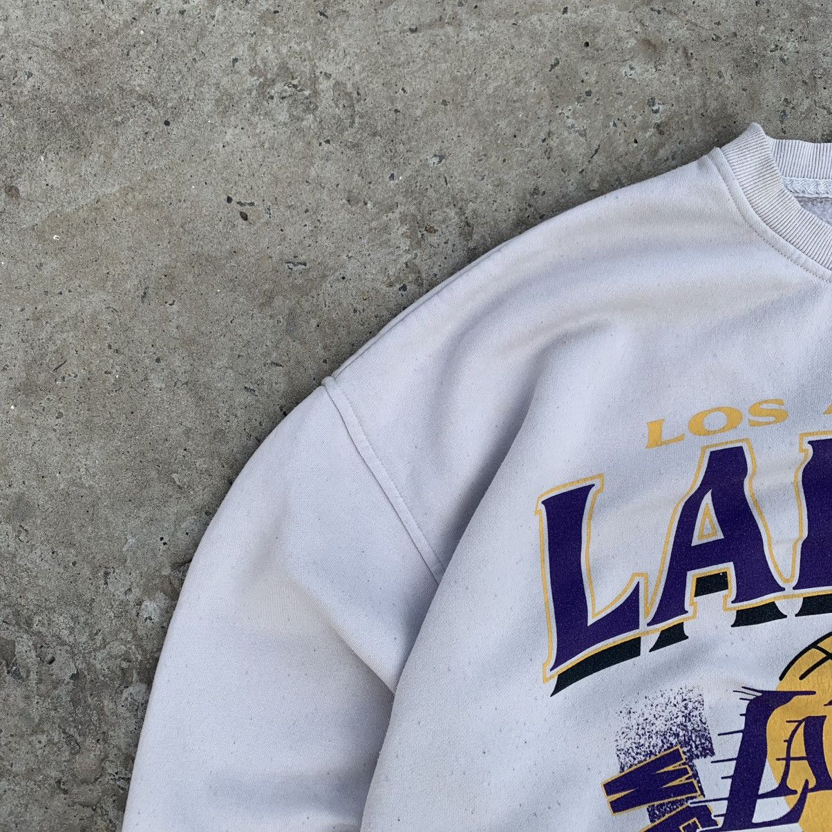 NBA Vintage Japanese Style NBA Los Angeles Lakers Sweatshirt Y2K Size US L / EU 52-54 / 3 - 5 Thumbnail