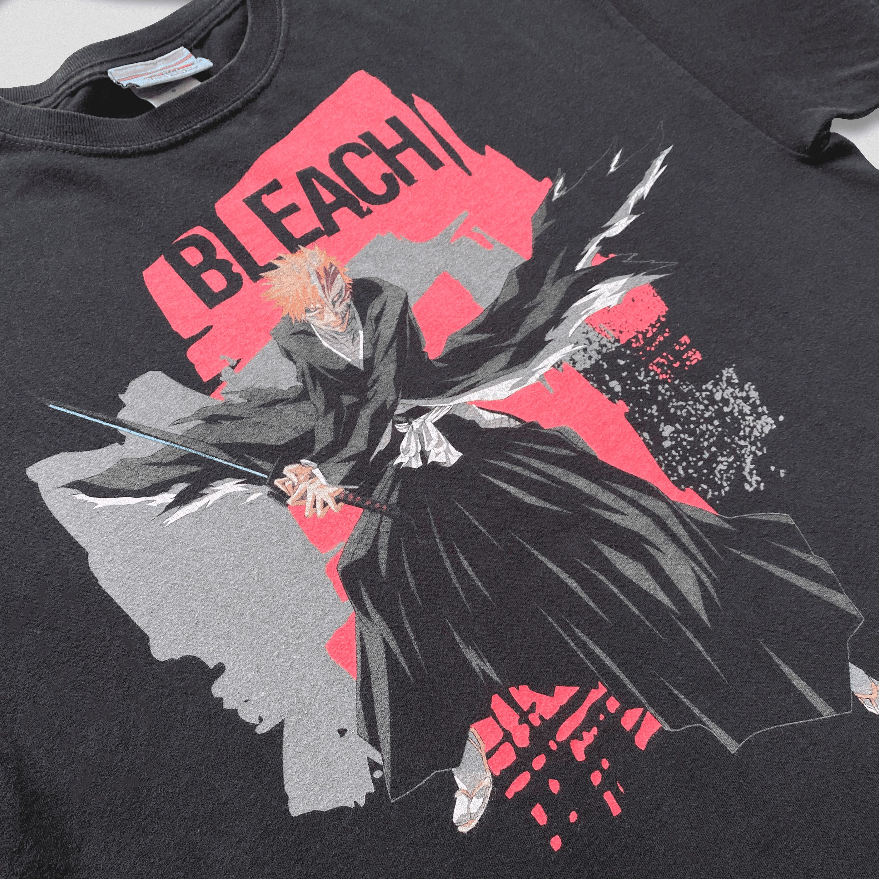 Bleach × Vintage Vintage Early 00s Bleach T-Shirt Size US L / EU 52-54 / 3 - 2 Thumbnail