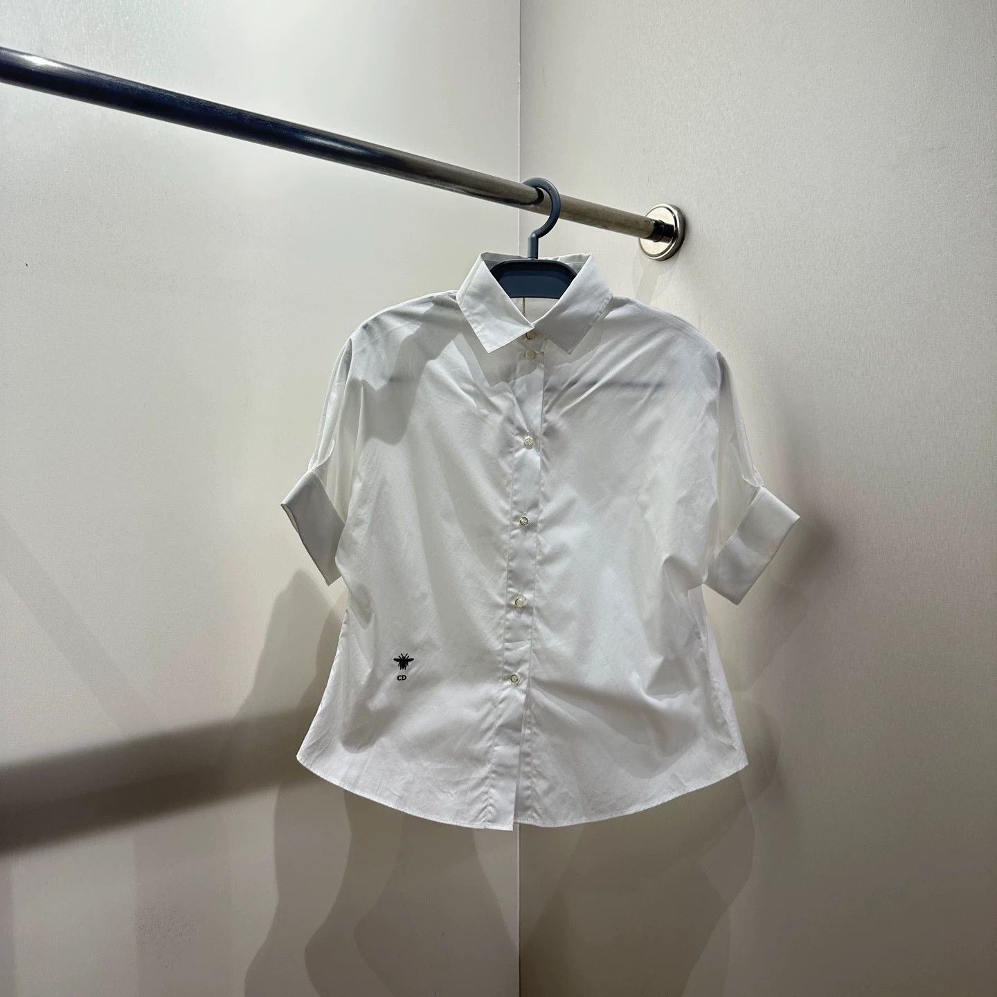Christian Dior Monsieur Christian Dior pearl cuffs bee short shirt 36 cotton Size XS / US 0-2 / IT 36-38 - 1 Thumbnail