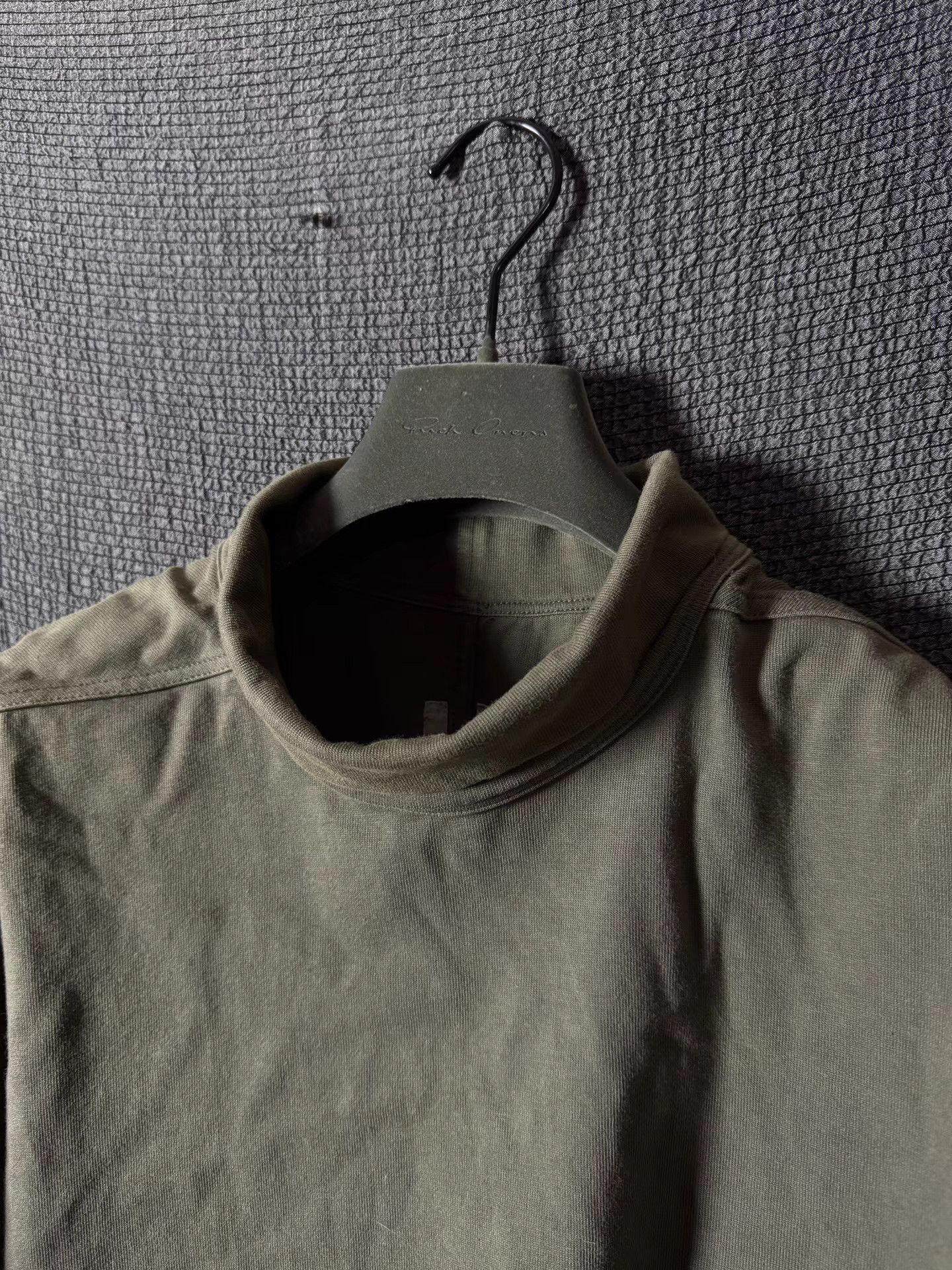 Rick Owens Rick Owens 18FW mainline mock neck long-sleeve shirt Size US S / EU 44-46 / 1 - 6 Thumbnail