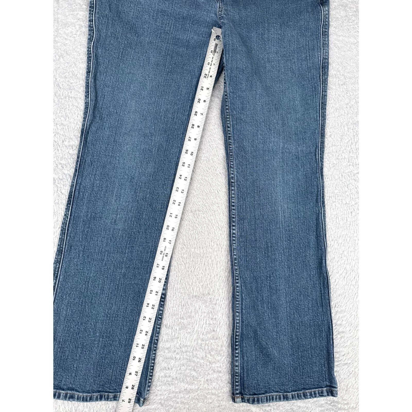 Duluth Trading Company Duluth Jeans Womens 12 Bootcut Mid Rise Cotton Blend 32x29 Denim Blue 5-Pocket Stretch Jeans Mens? Size 34" / US 12 / IT 48 - 7 Thumbnail