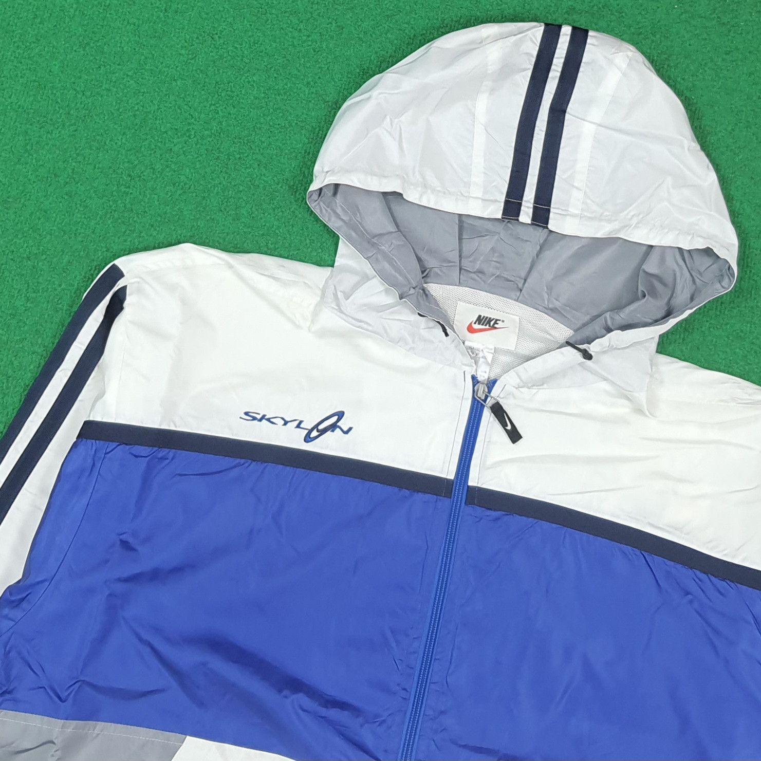 Nike Vintage 90s Nike Skylon Windbreaker Anorak Retro C290N34 Size US XL / EU 56 / 4 - 2 Thumbnail