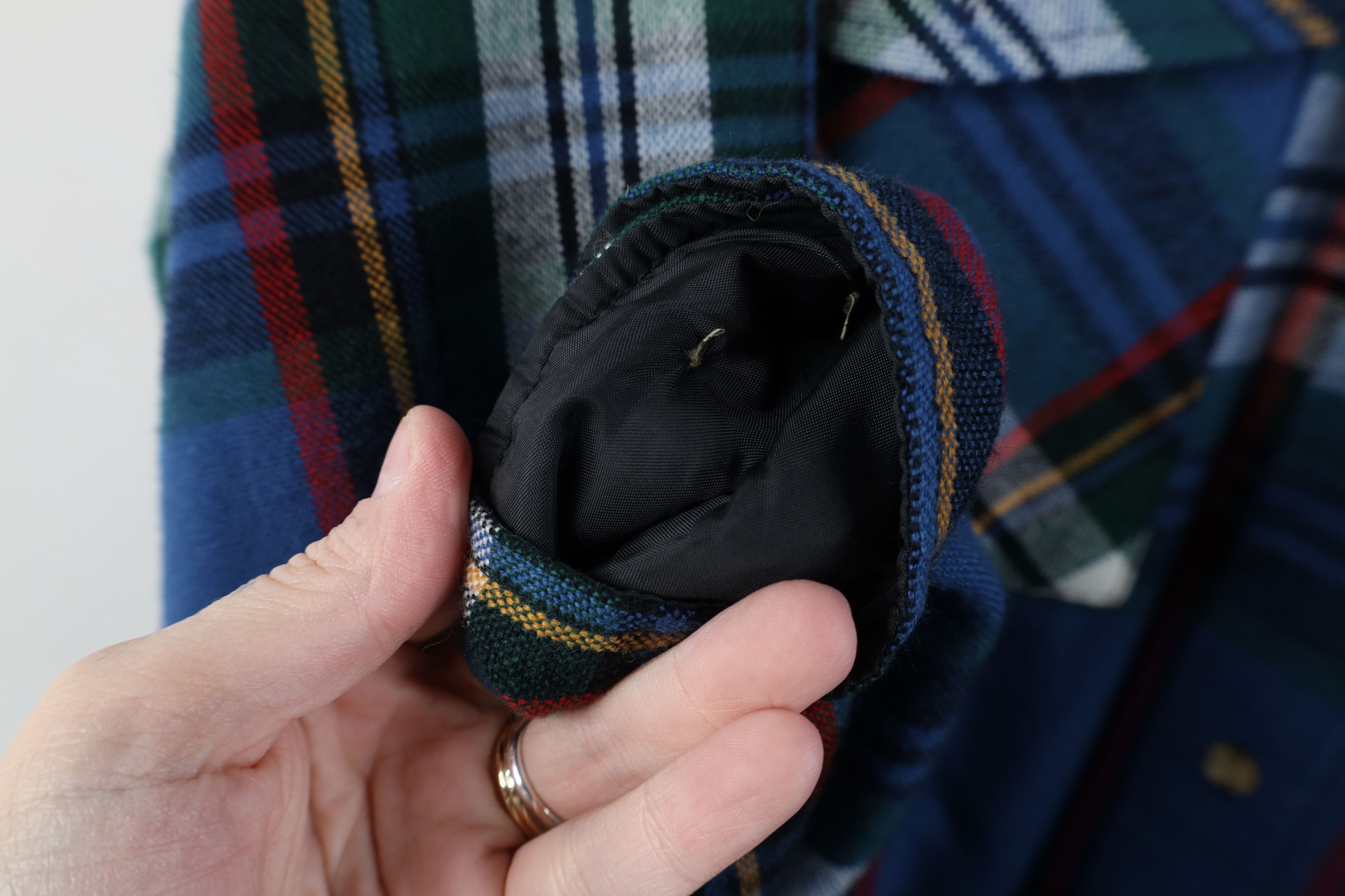 Vintage Vintage 80s 90s Streetwear Plaid Knit Collared Button Shirt Size US L / EU 52-54 / 3 - 10 Thumbnail