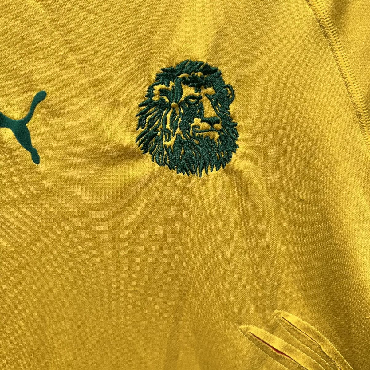 Puma Puma Cameroon 2004 2006 soccer jersey vintage Size US L / EU 52-54 / 3 - 2 Thumbnail