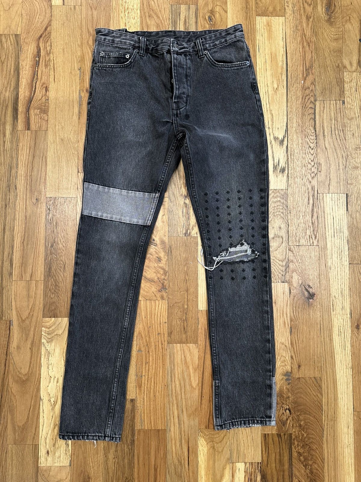 Ksubi Ksubi Knee Cross Patch Grey Denim Jeans Size 32 Size US 32 / EU 48 - 1 Thumbnail