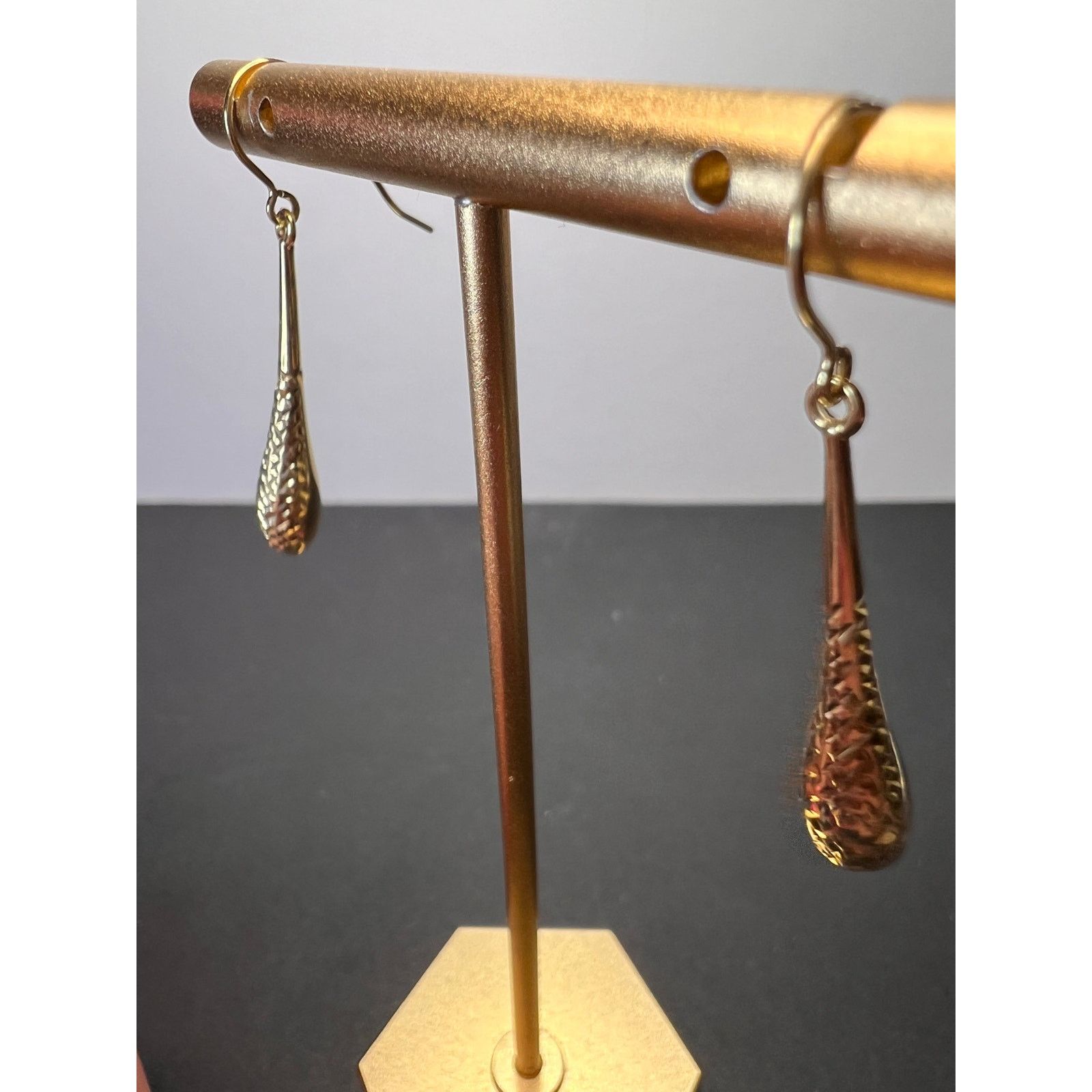 Other Turkish 10k yellow gold diamond cut teardrop earrings Size ONE SIZE - 7 Thumbnail