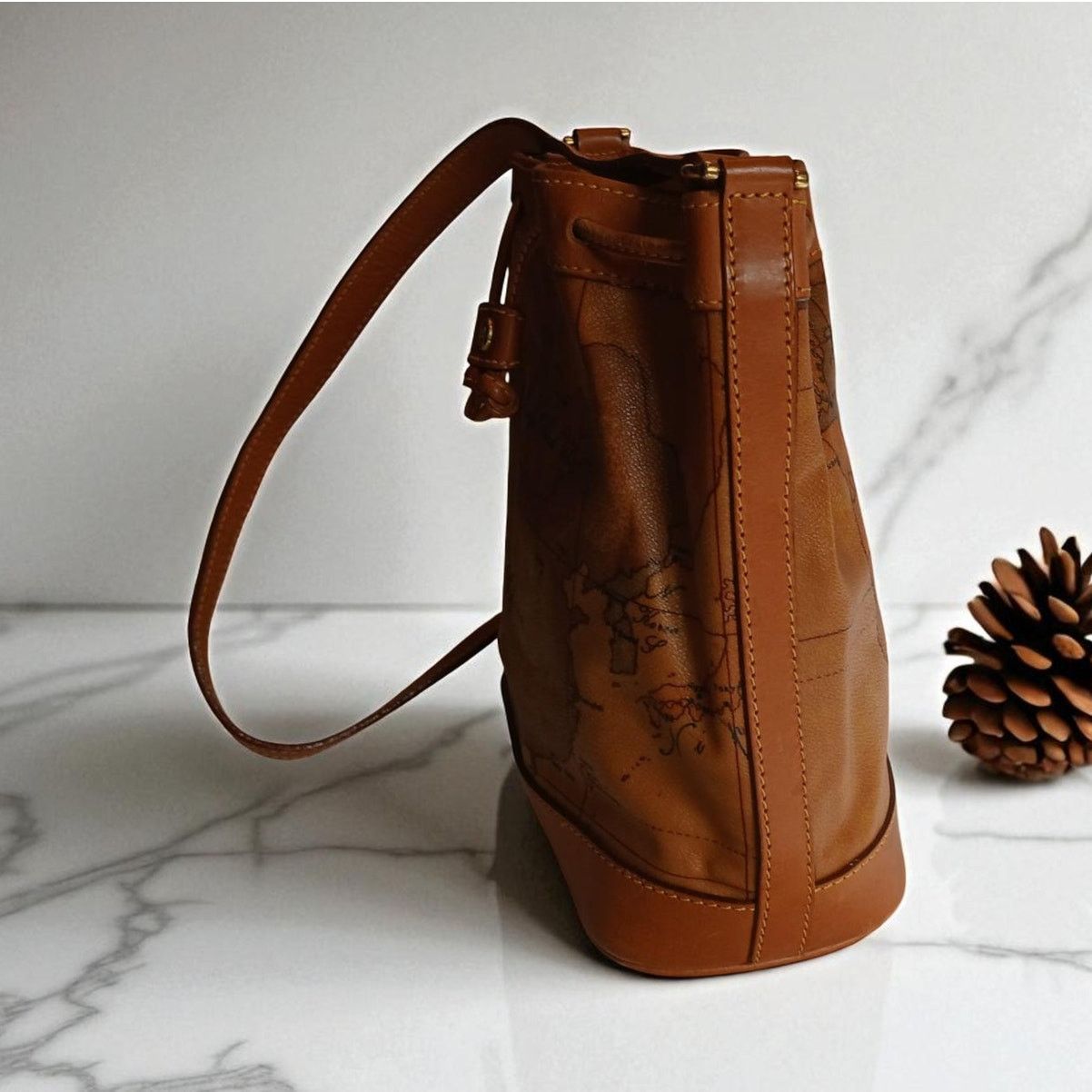 Alviero Martini Authentic Alviero Martini Classe World Map Bucket Bag Size ONE SIZE - 4 Thumbnail