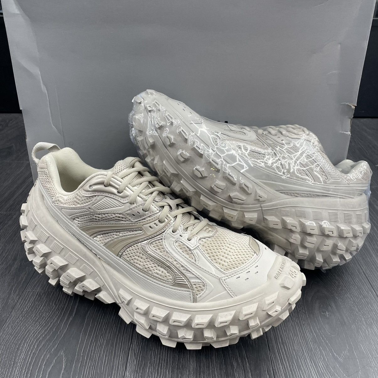 Balenciaga Balenciaga Defender Sneaker Beige US44 | Grailed