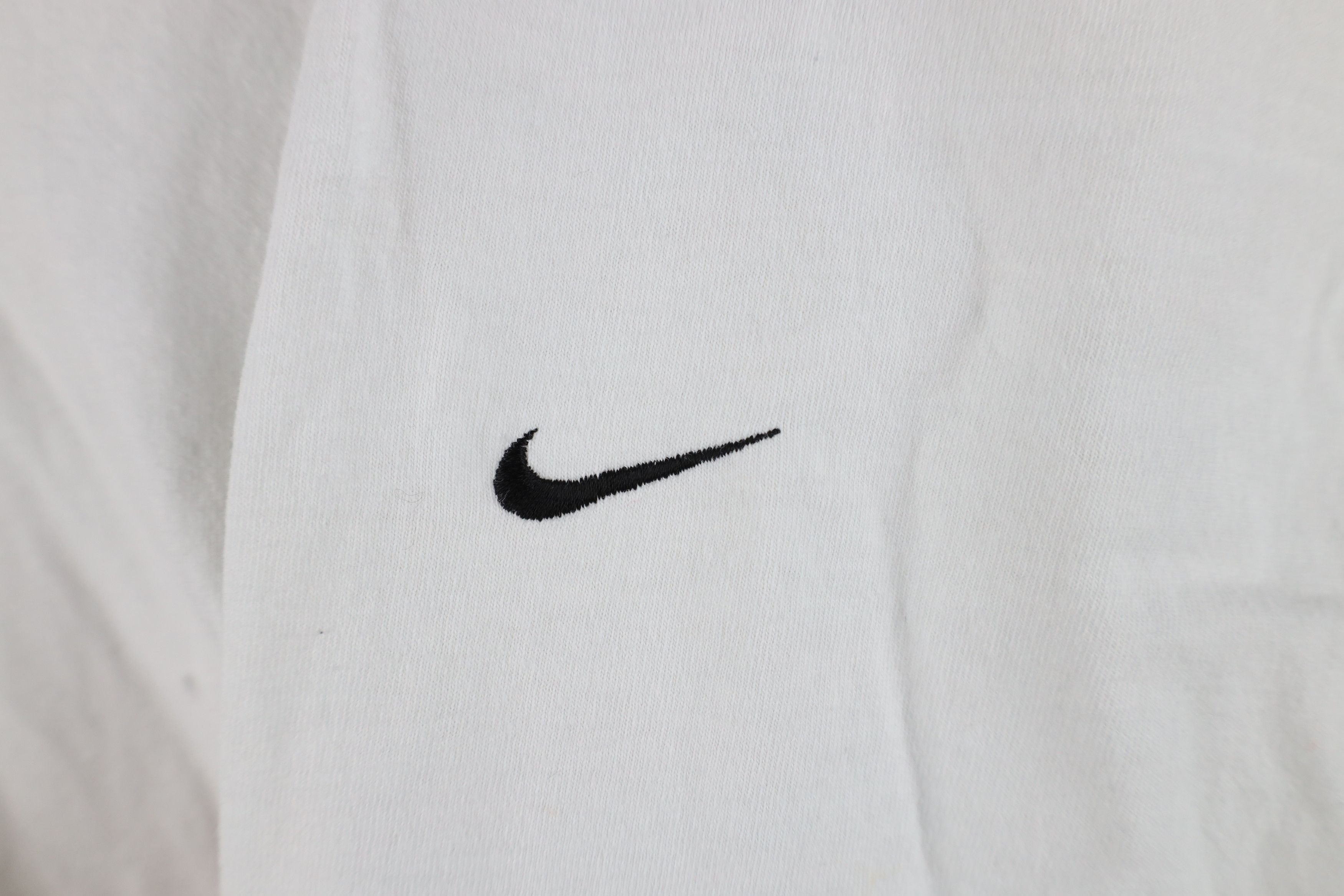 Nike Vintage 90s Y2K Nike Travis Scott Mini Swoosh T-Shirt White Size US L / EU 52-54 / 3 - 4 Thumbnail