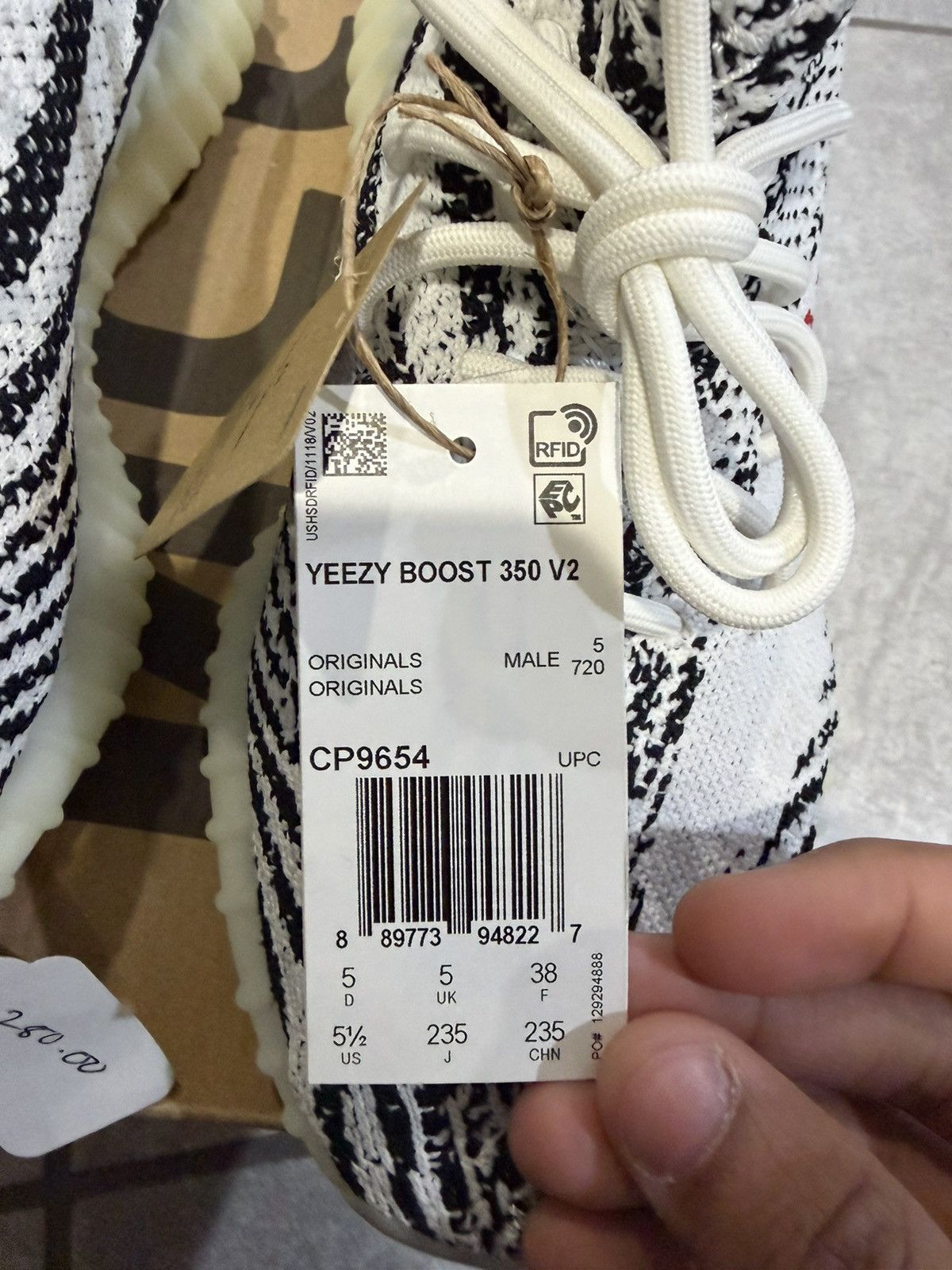 Yeezy Yeezy 350 V2 Zebra Size US 5.5 / EU 38 - 3 Thumbnail