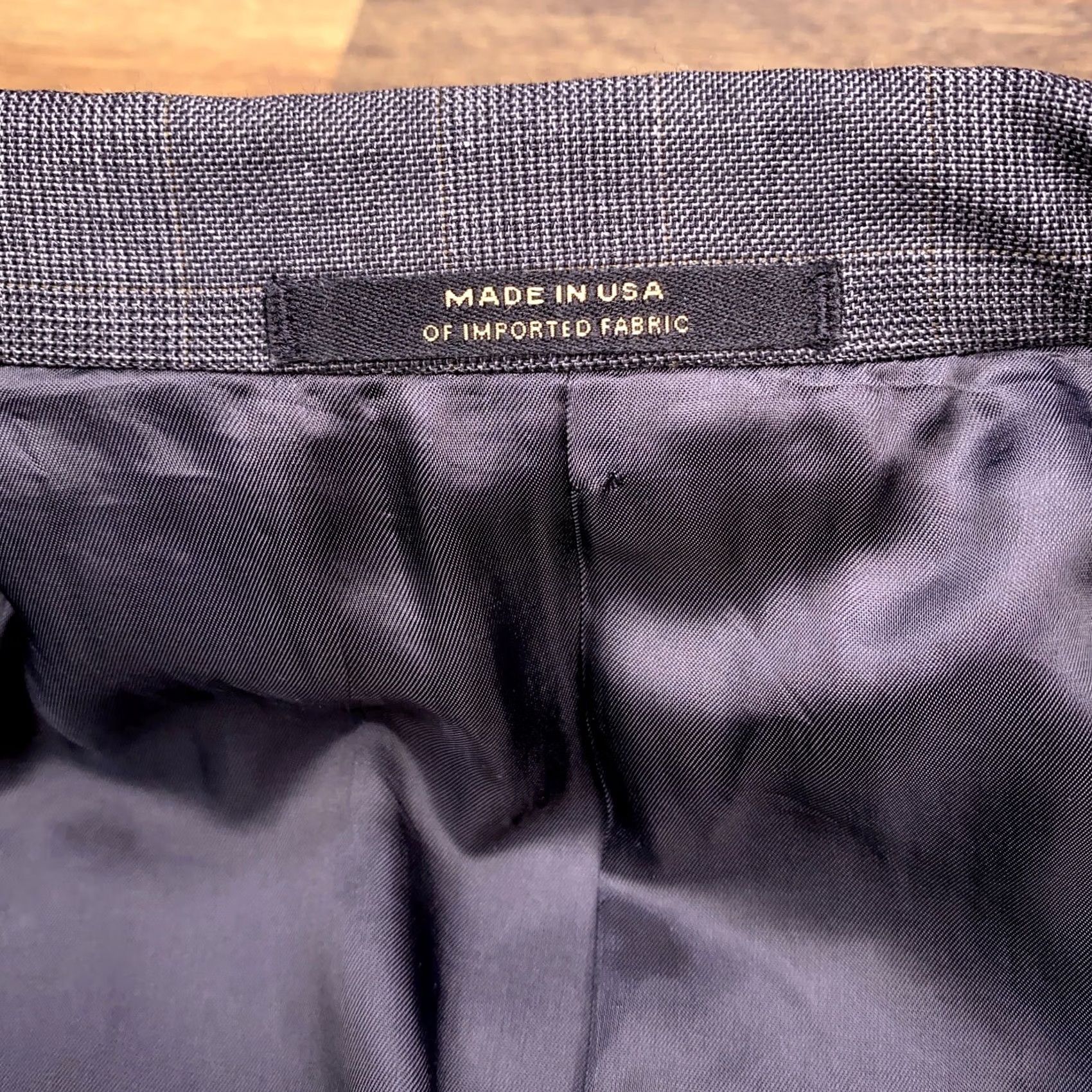 Hart Schaffner Marx VINTAGE Hart Schaffner Marx Suit Jacket Mens 42R Gray Blazer Plaid 90s Classic Wool Regular Notch Lapel 3-Button Sleeve Repair Size 42R - 4 Thumbnail