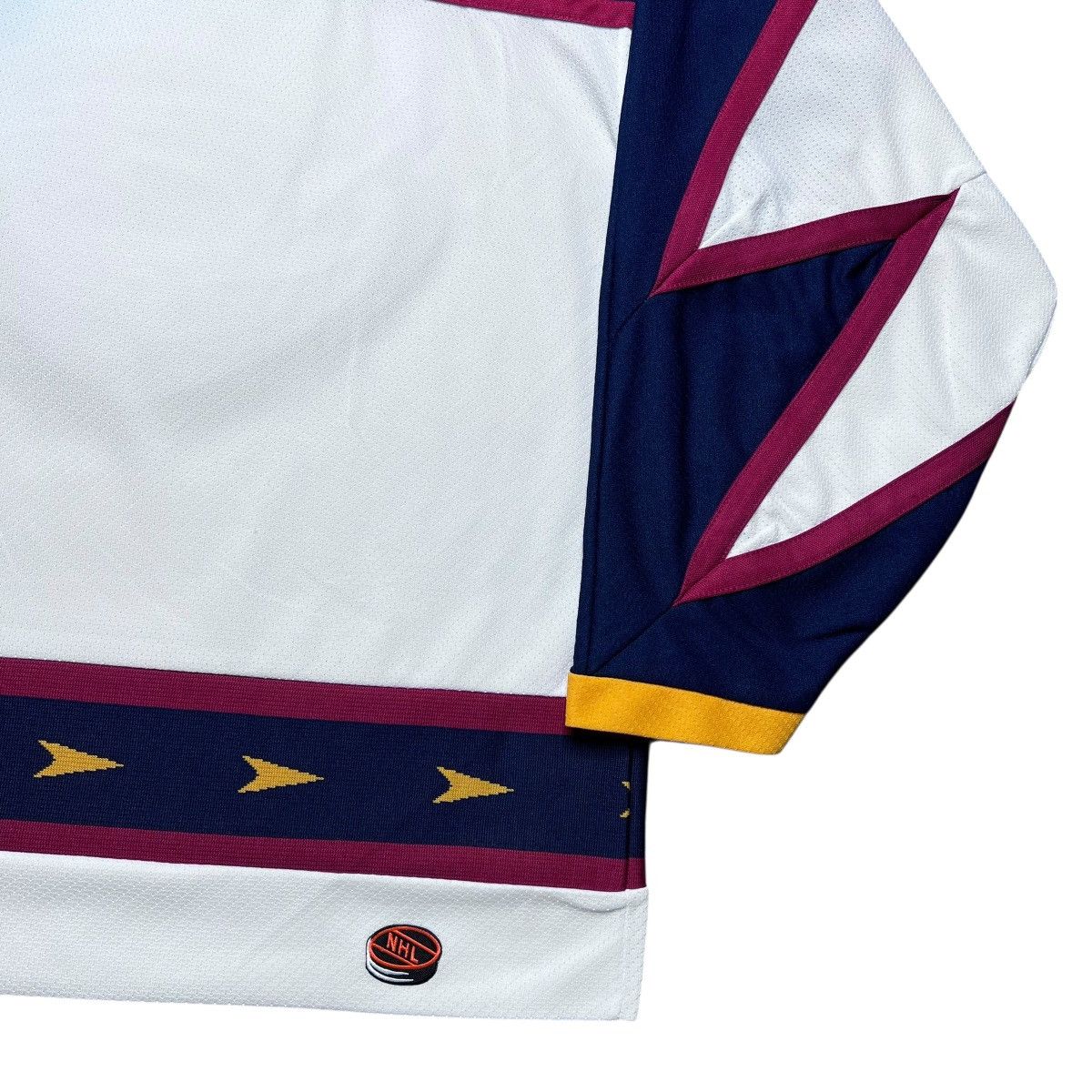 Ccm Vintage NHL Atlanta Thrashers CCM Men’s Hockey Jersey Sz M Size US M / EU 48-50 / 2 - 23 Thumbnail