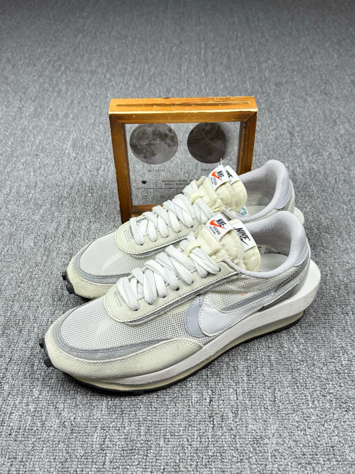 Nike Nike SACAI White Lowtop Sneakers 11 Men Size US 11 / EU 44 - 1 Thumbnail