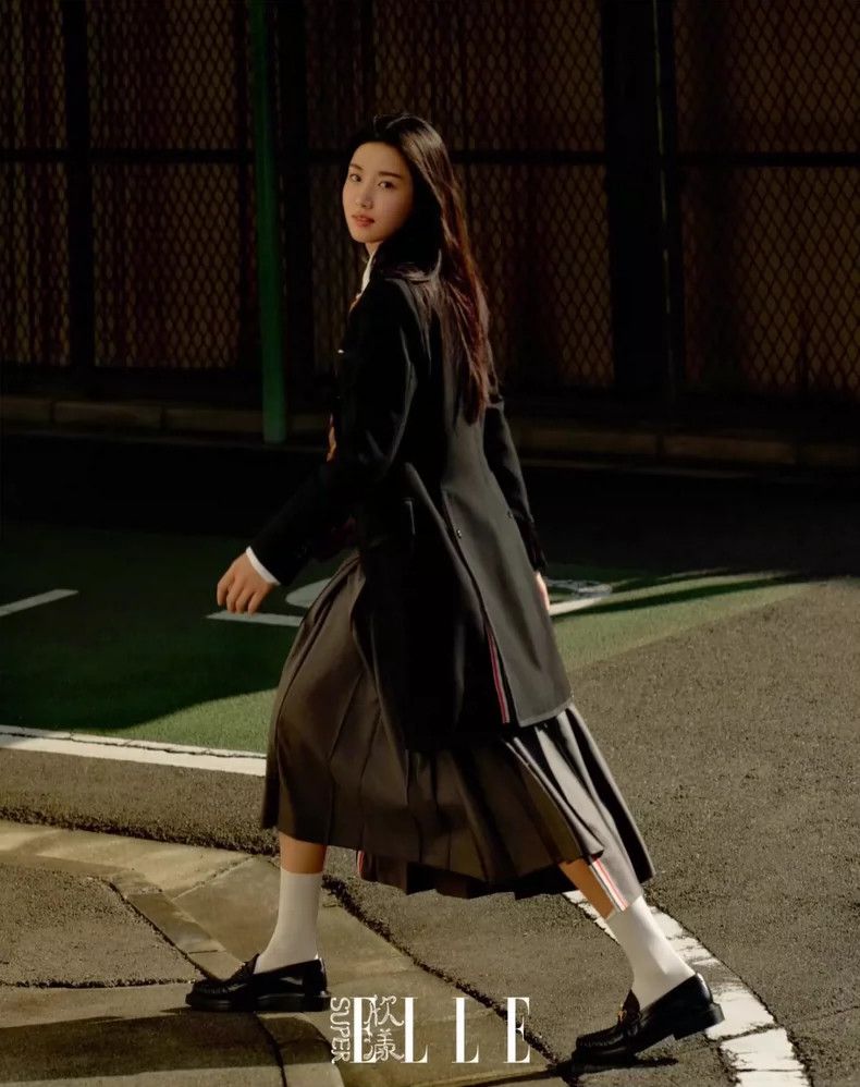 Thom Browne Thom Browne Women's pleated skirt 2505-Nextarrow Size 26" / US 2 / IT 38 - 8 Thumbnail