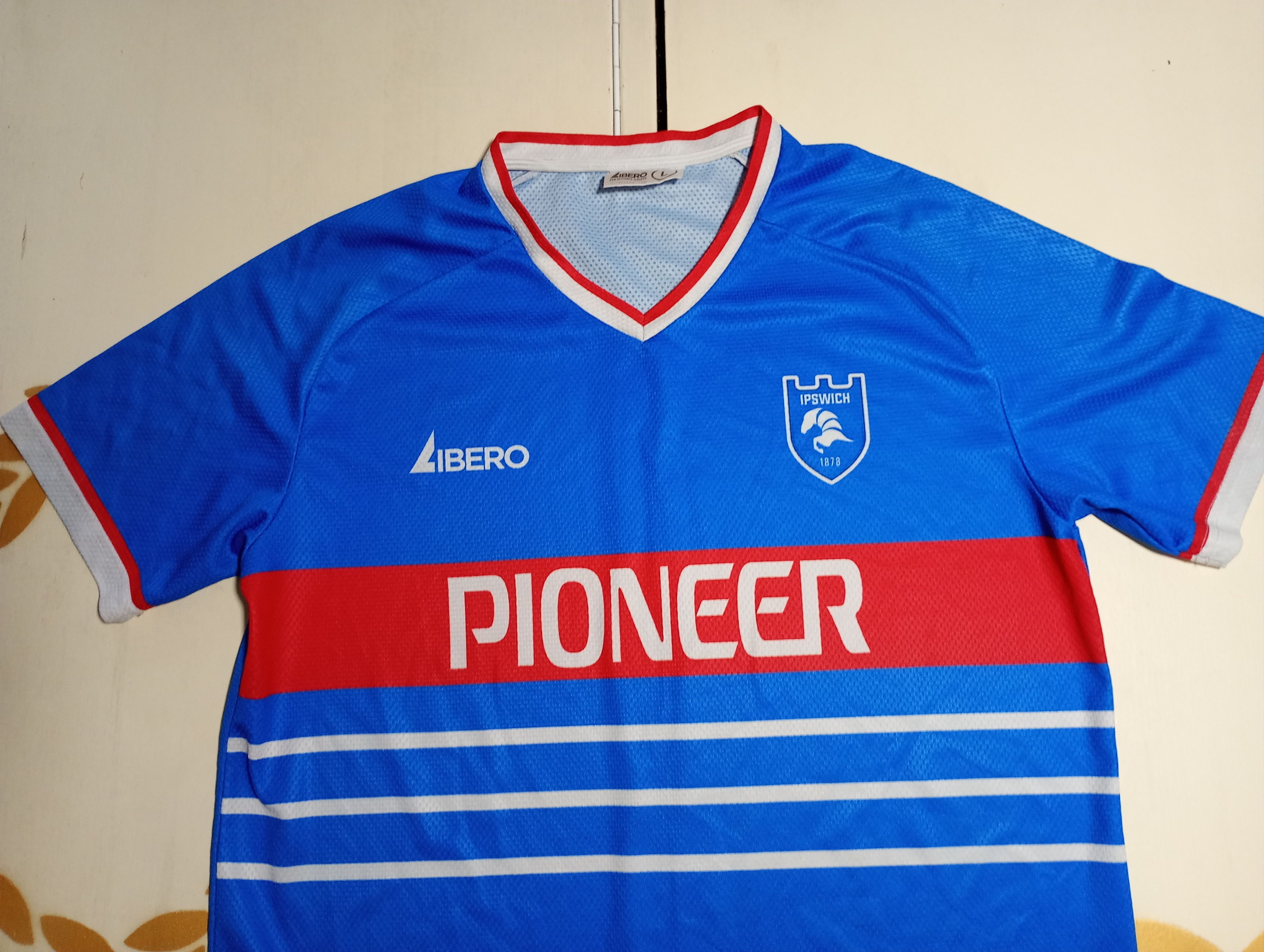 Libero Libero Ipswich Town Home Jersey 2025-2026 Size US L / EU 52-54 / 3 - 5 Thumbnail