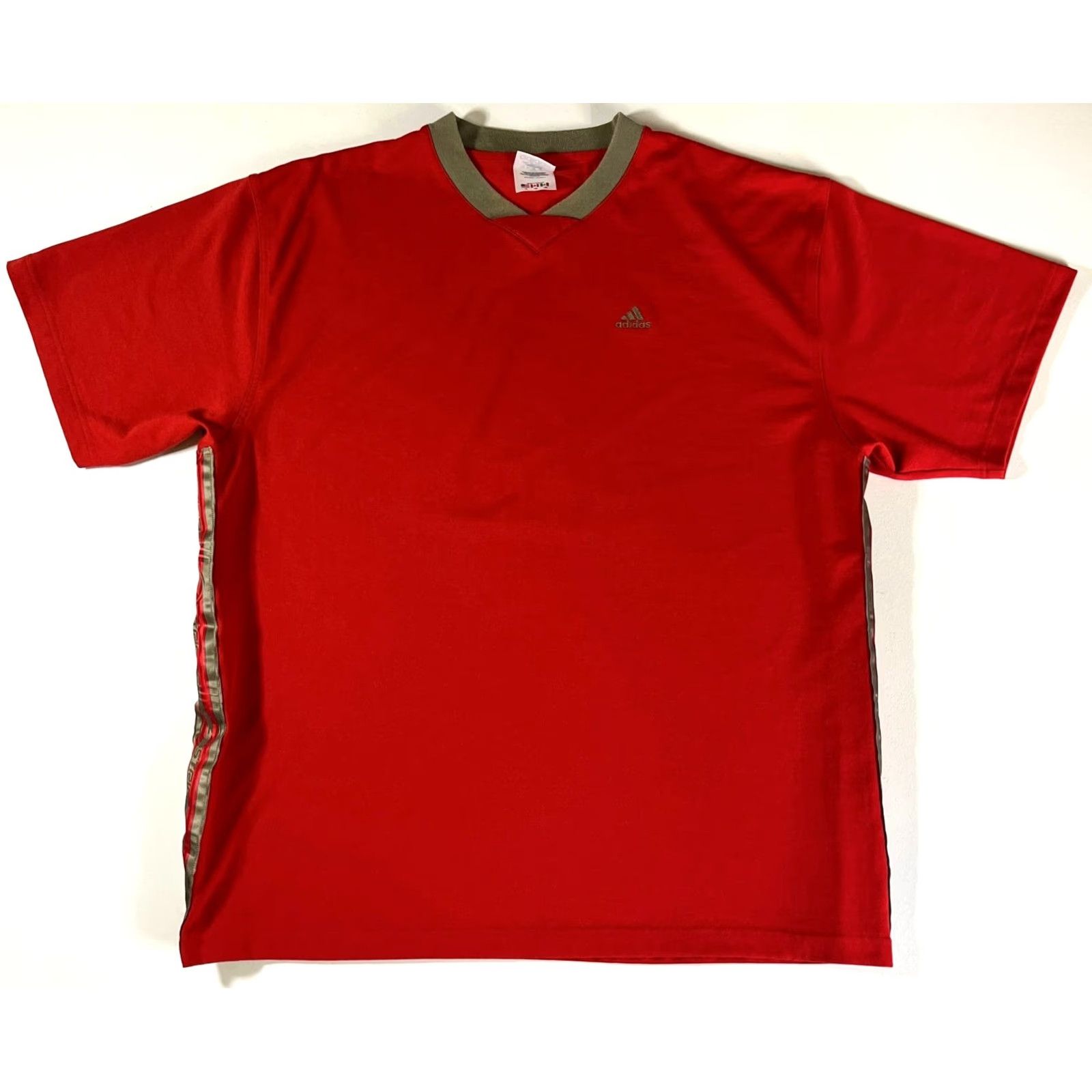 Adidas VINTAGE adidas 3 Stripes Tee Men’s 90s V-Neck XL Red Shirt T-Shirt Logo 1990s Decade Mens Size US XL / EU 56 / 4 - 3 Thumbnail