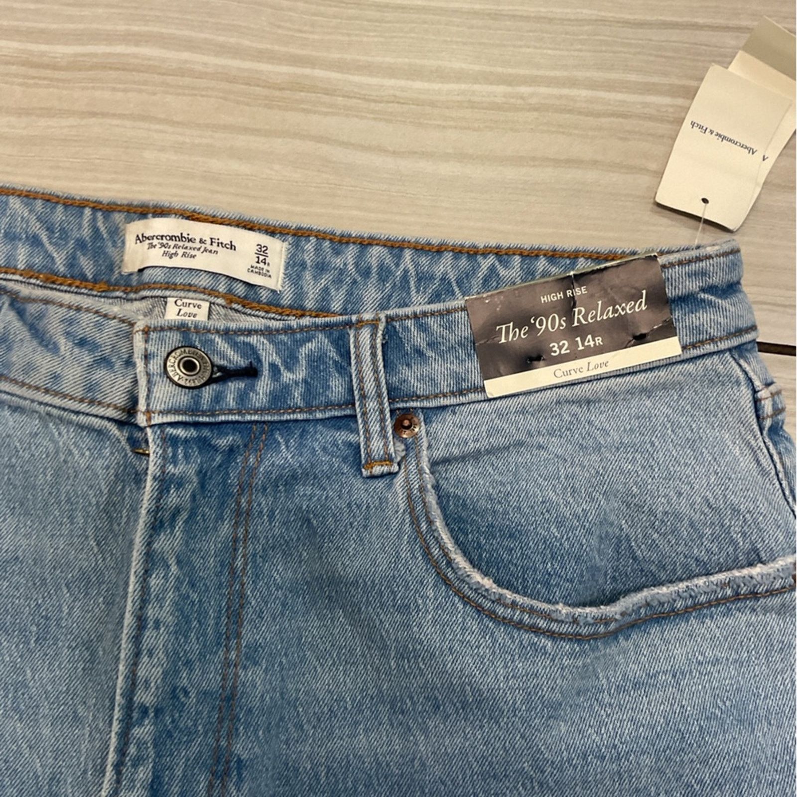 Abercrombie & Fitch Abercrombie & Fitch High Rise Relaxed Jeans Size US 32 / EU 48 - 6 Thumbnail