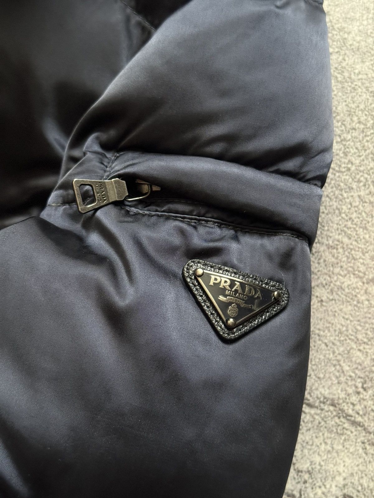 Prada Prada 42size down jacket bomber zip quilted puffer Size M / US 6-8 / IT 42-44 - 8 Thumbnail